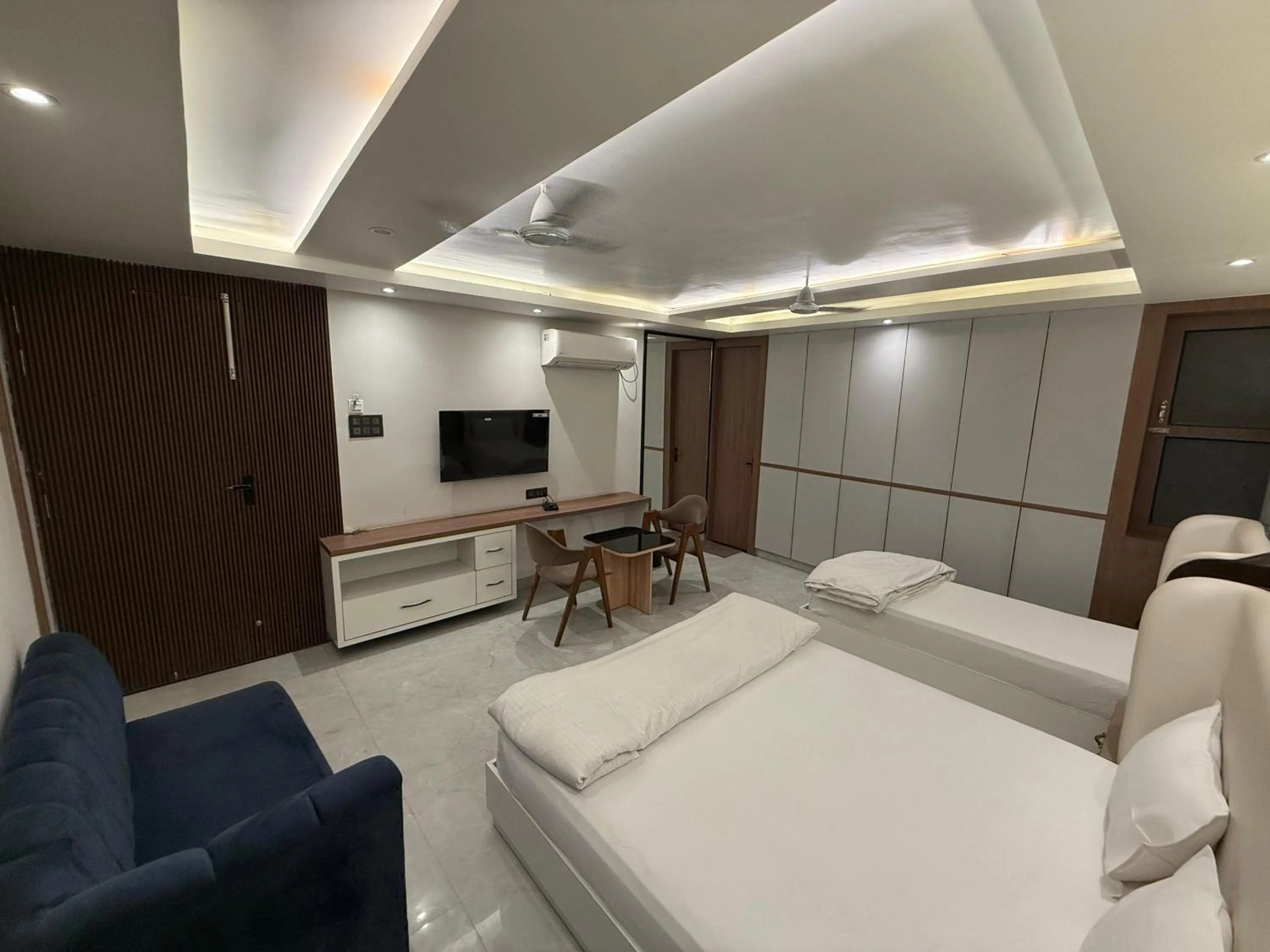 Bed in Hotel Lata Continental