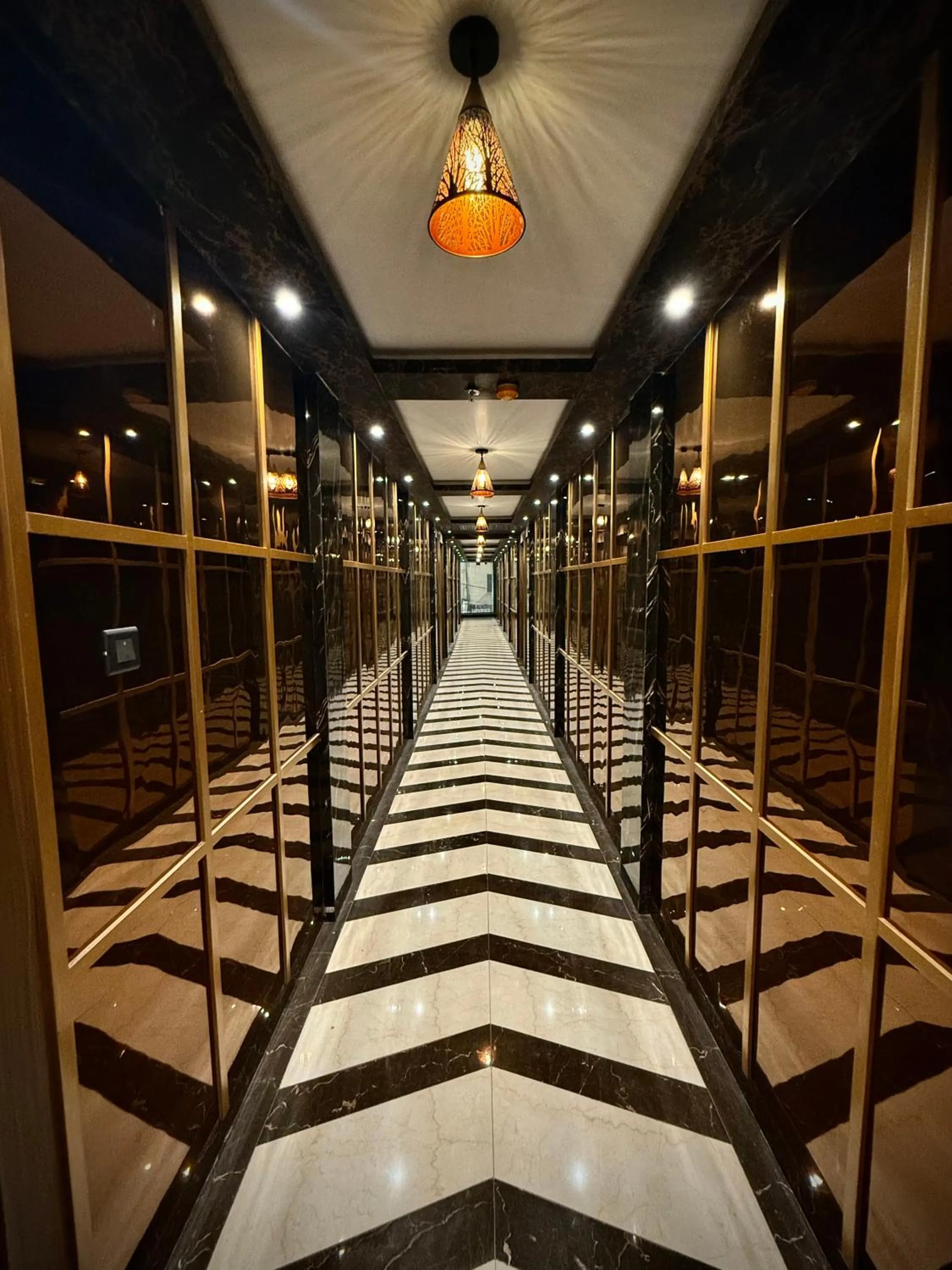 Hotel Lata Continental