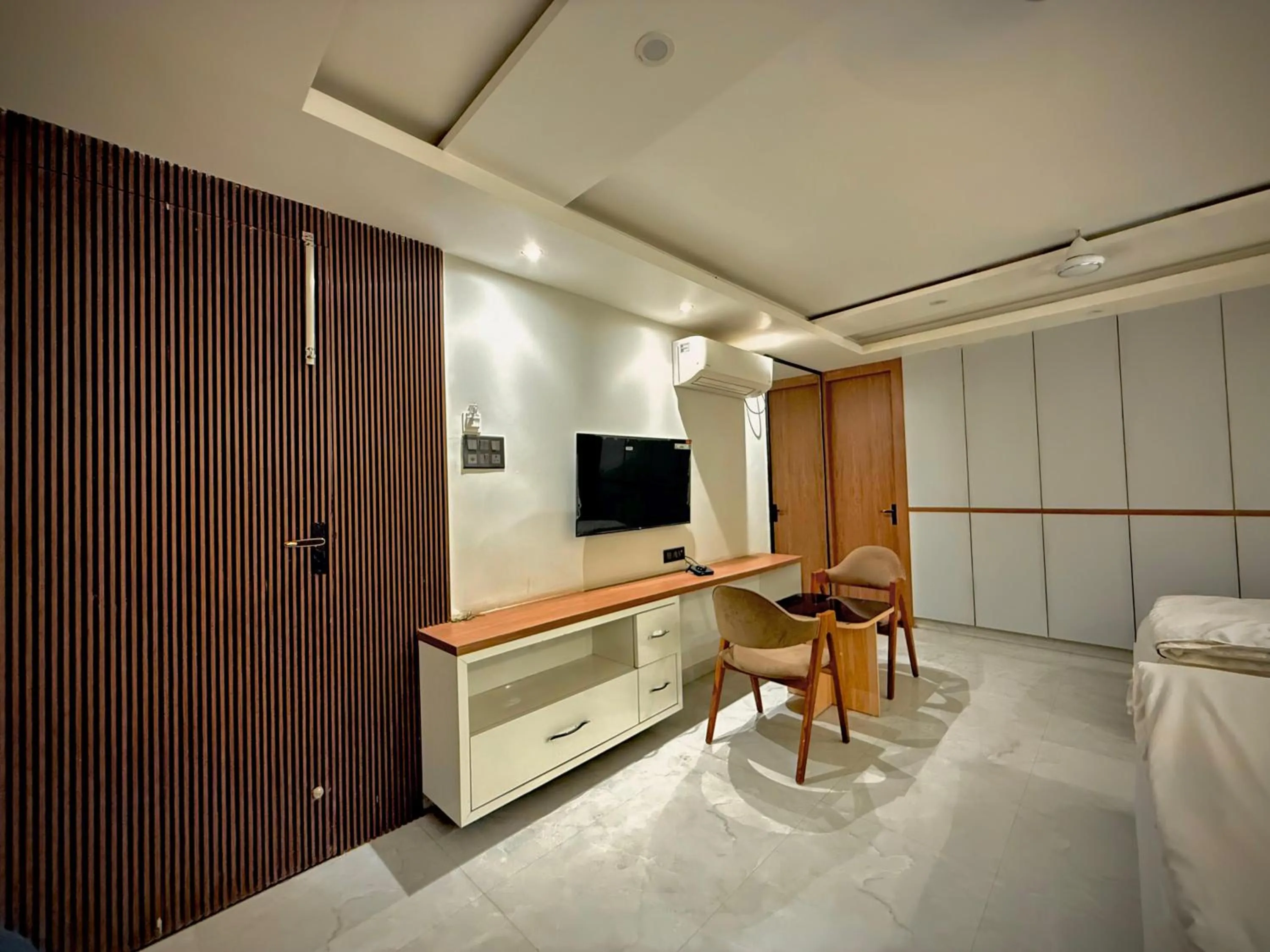 Bed in Hotel Lata Continental