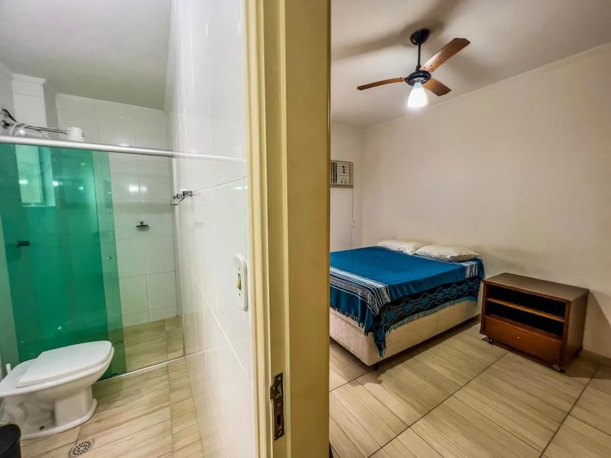 Bed in R15 · 2 quadras da praia R15