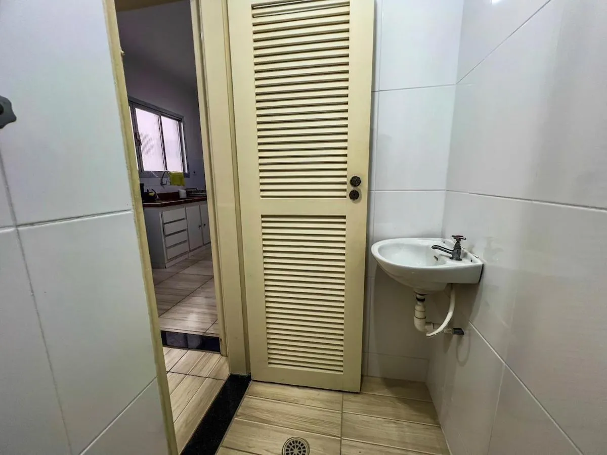 R15 · 2 quadras da praia R15