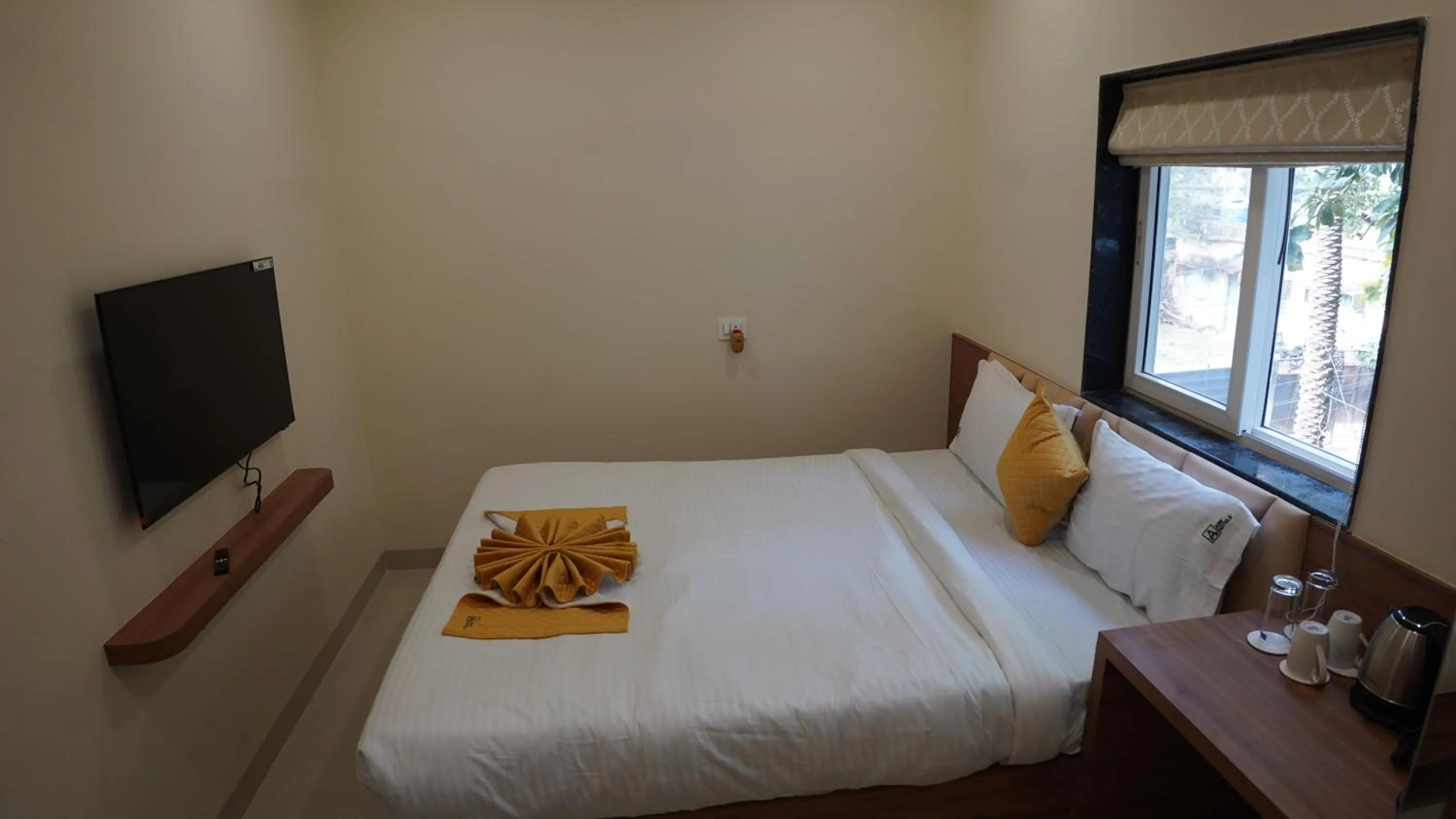 View (from property/room), Bed in ARK Hotels