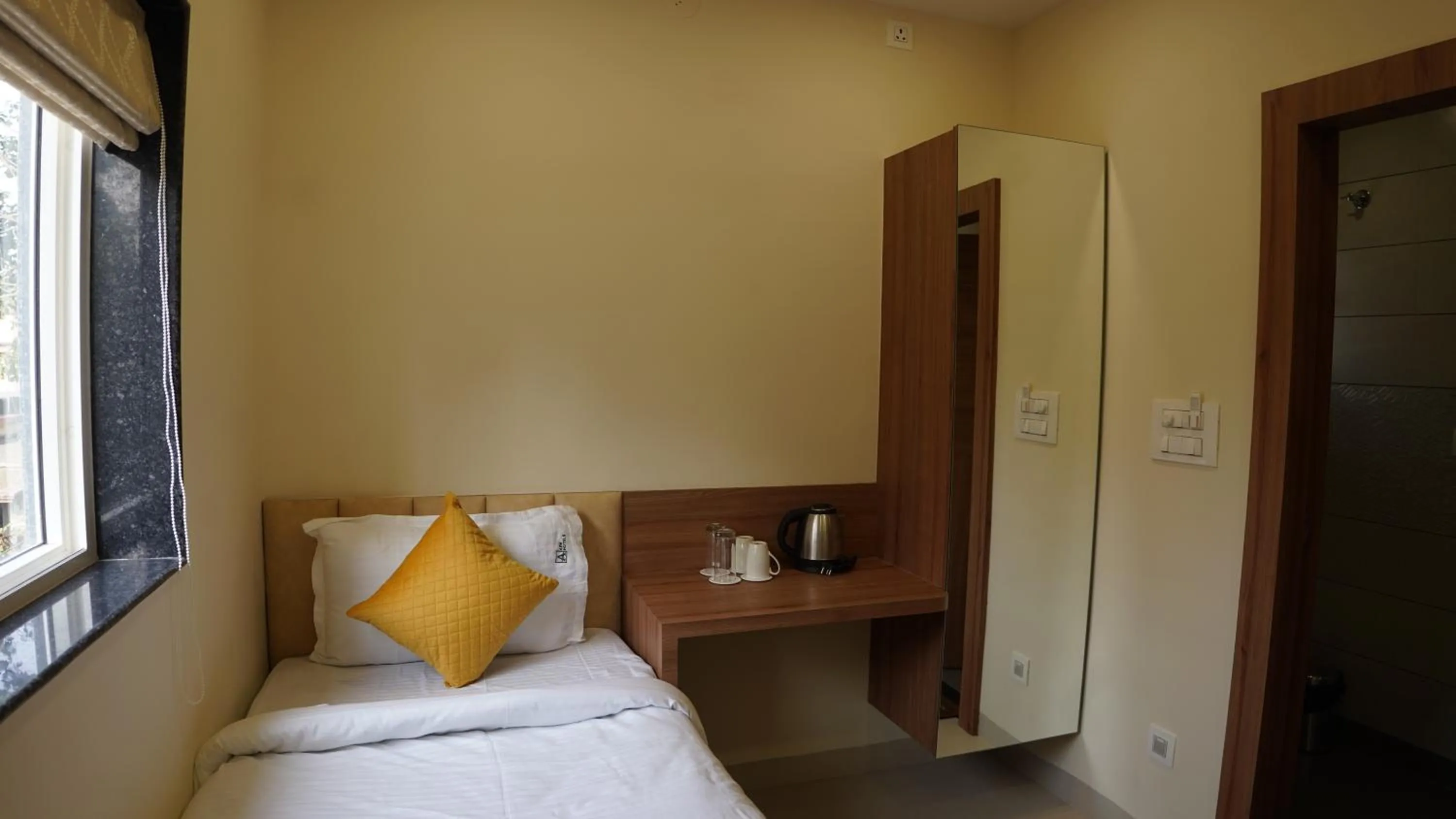 Coffee/tea facilities, Bed in ARK Hotels