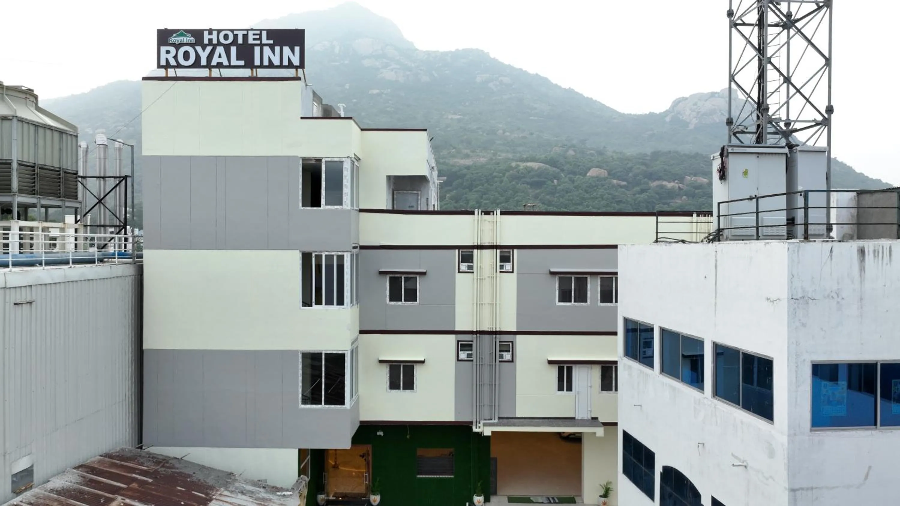 Hotel Royal Inn