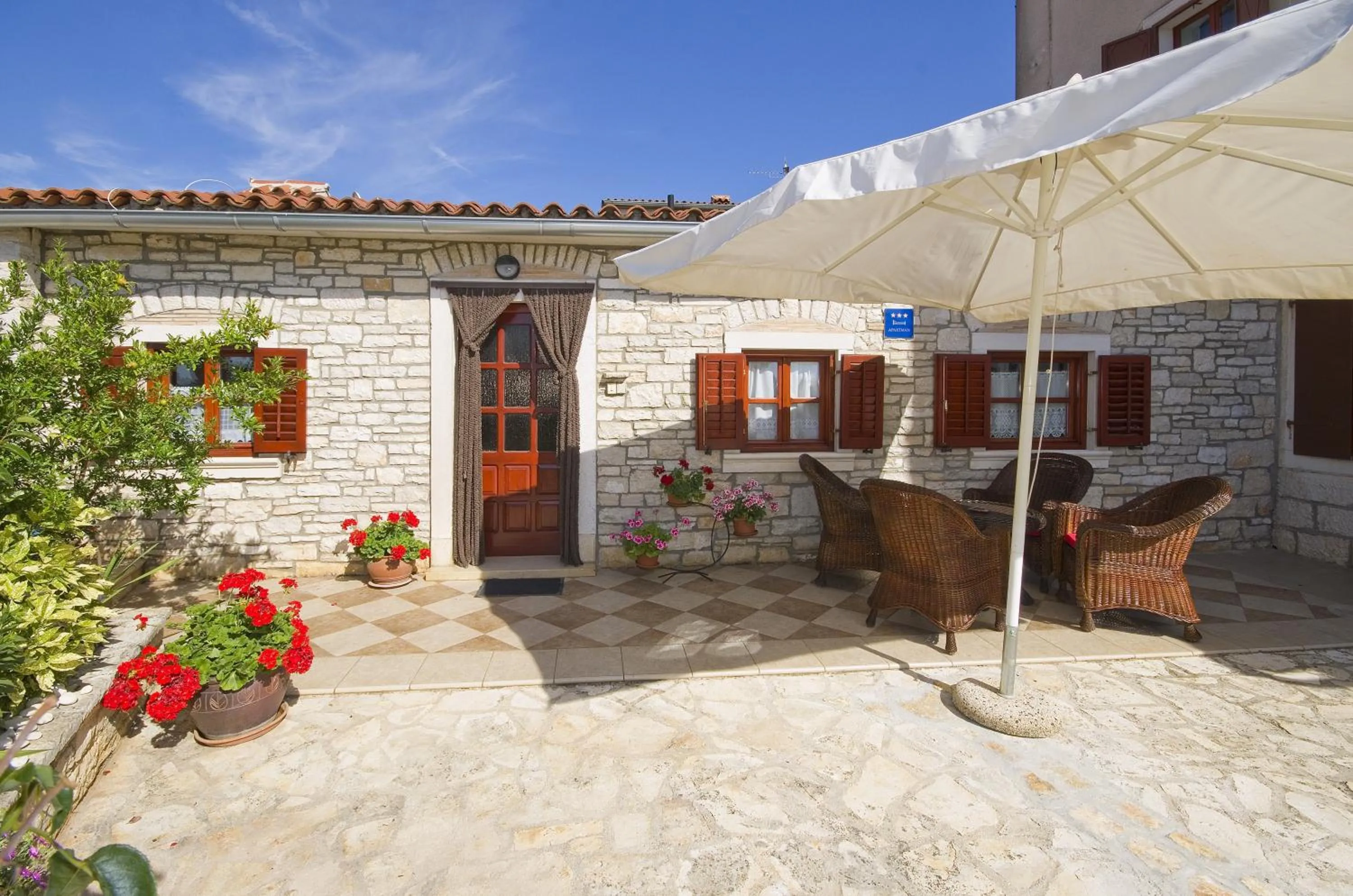 Property building in Mon Perin Castrum - Apartment Ivan