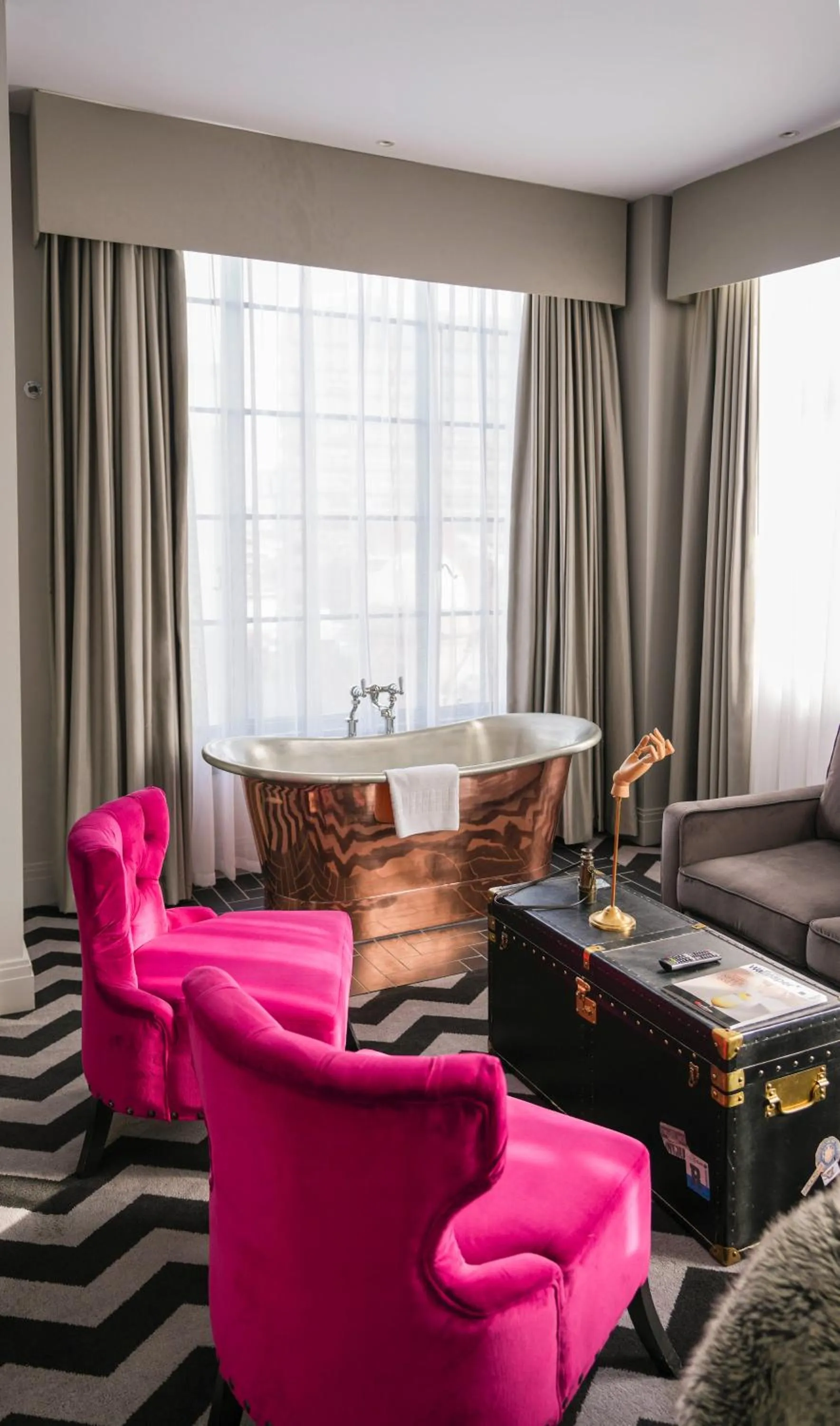 Bath in Hotel Gotham