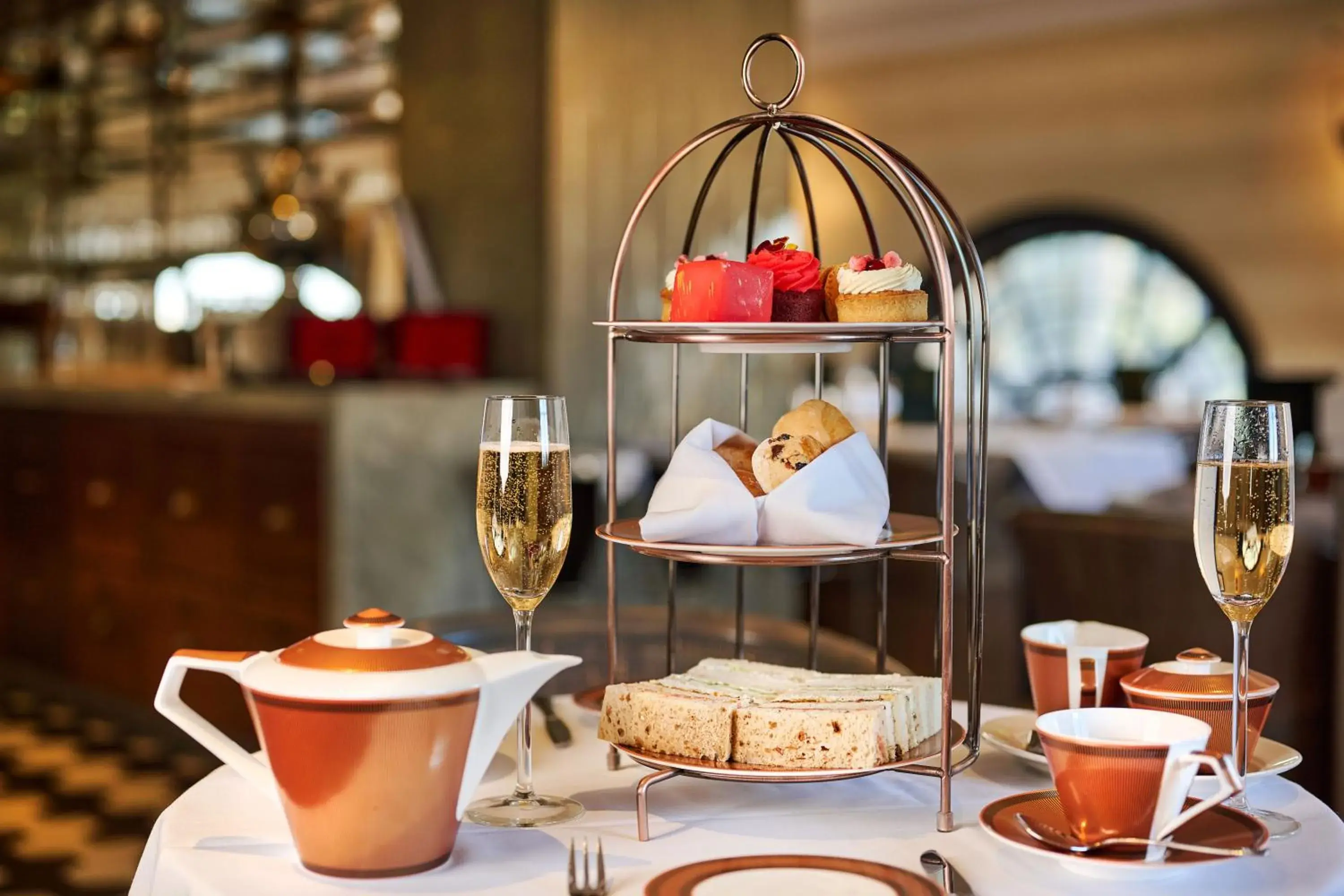 Restaurant/places to eat in Hotel Gotham Restaurant/places to eat in Hotel Gotham