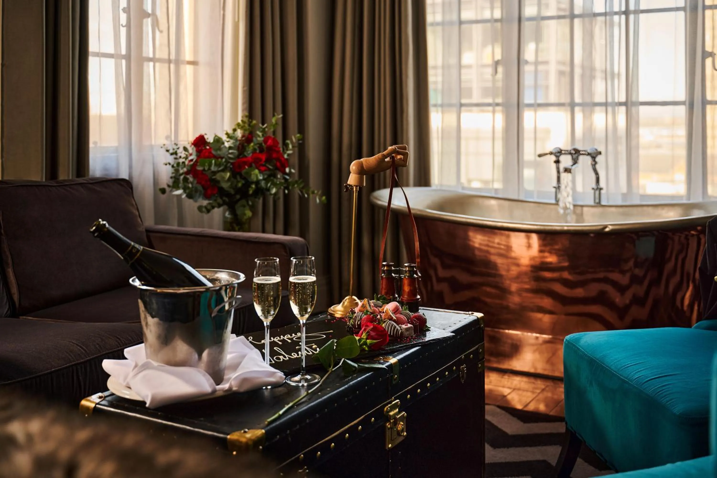 Bedroom in Hotel Gotham