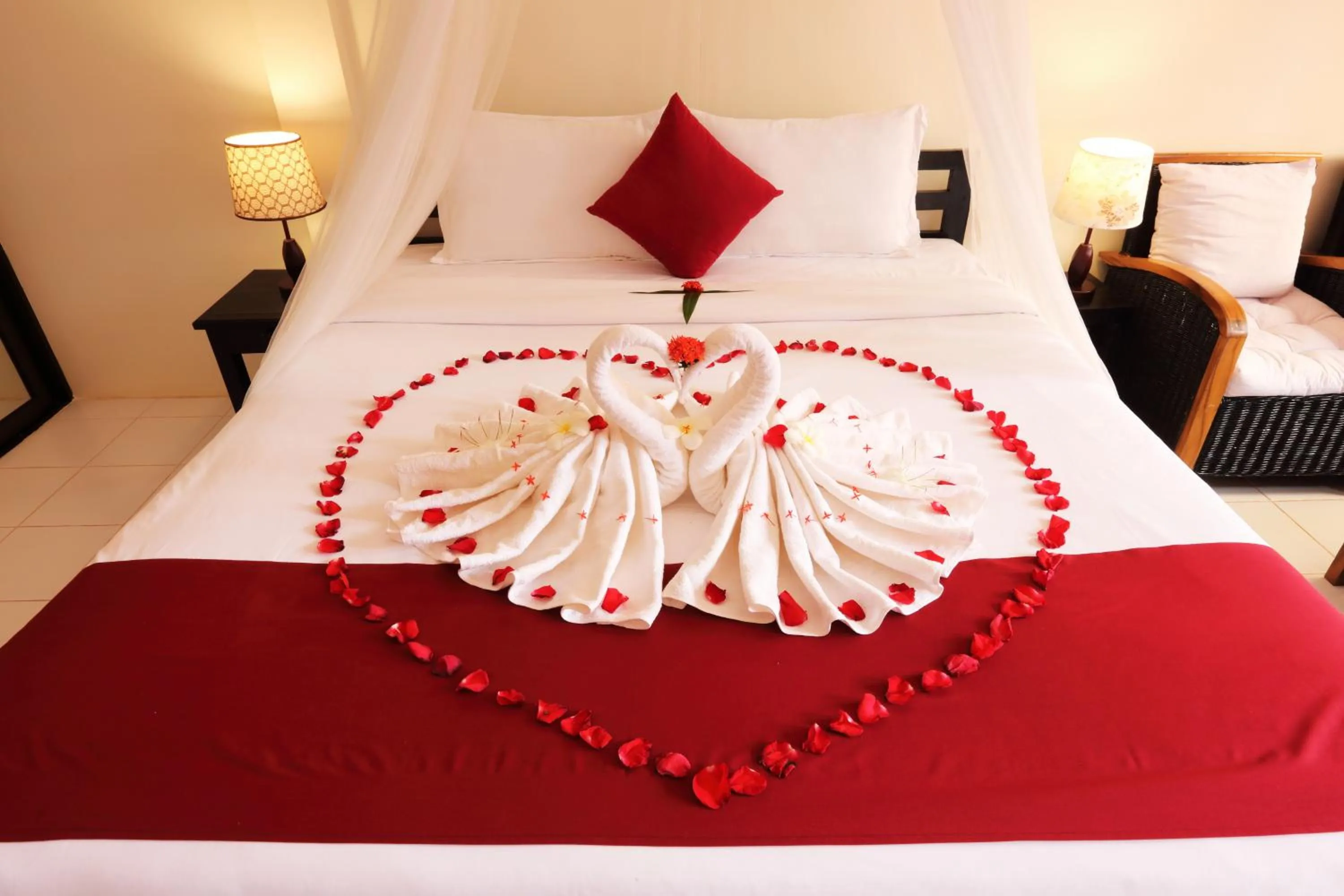 Living room, Bed in The Cockatoo Nature Resort & Spa