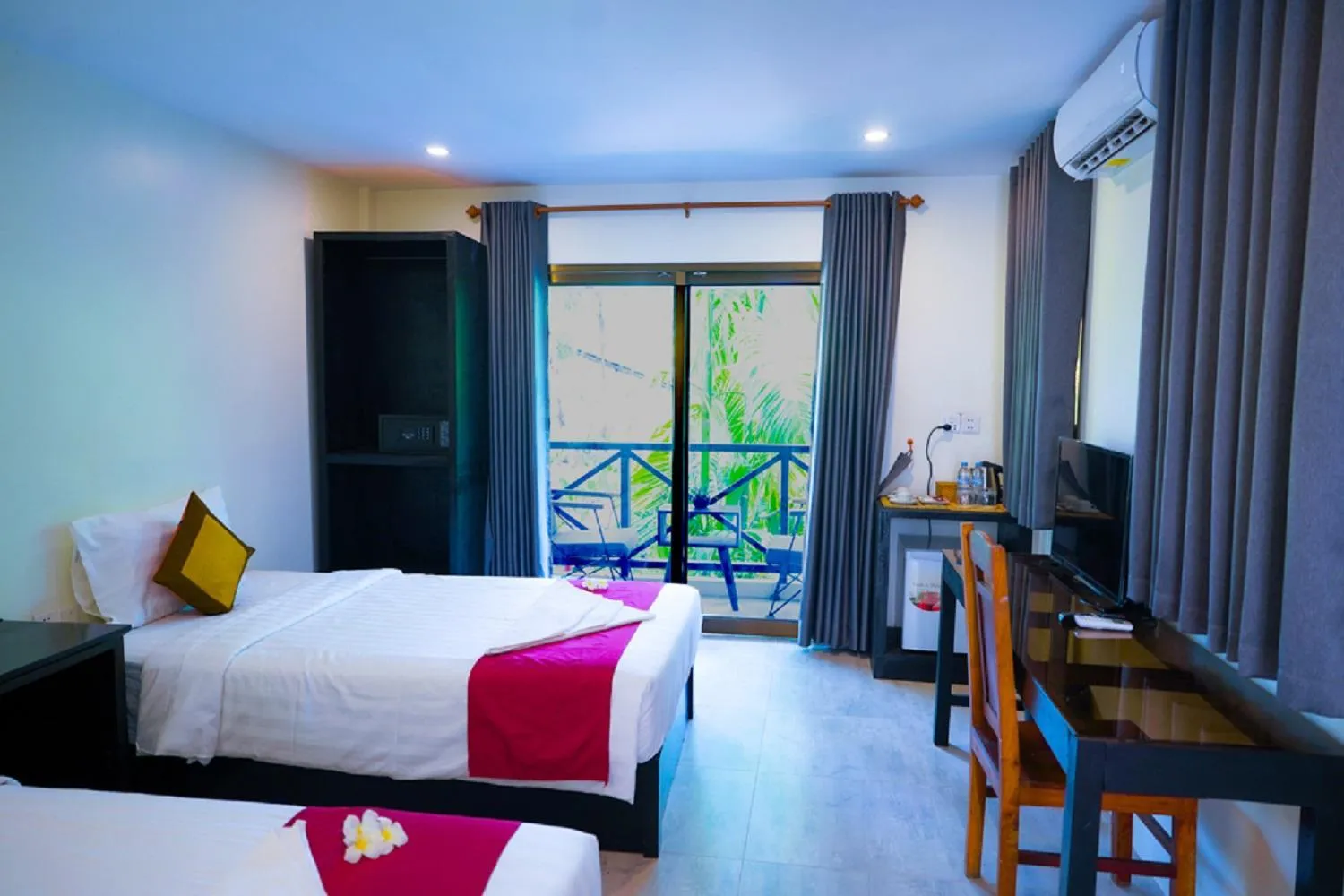 Bed in The Cockatoo Nature Resort & Spa