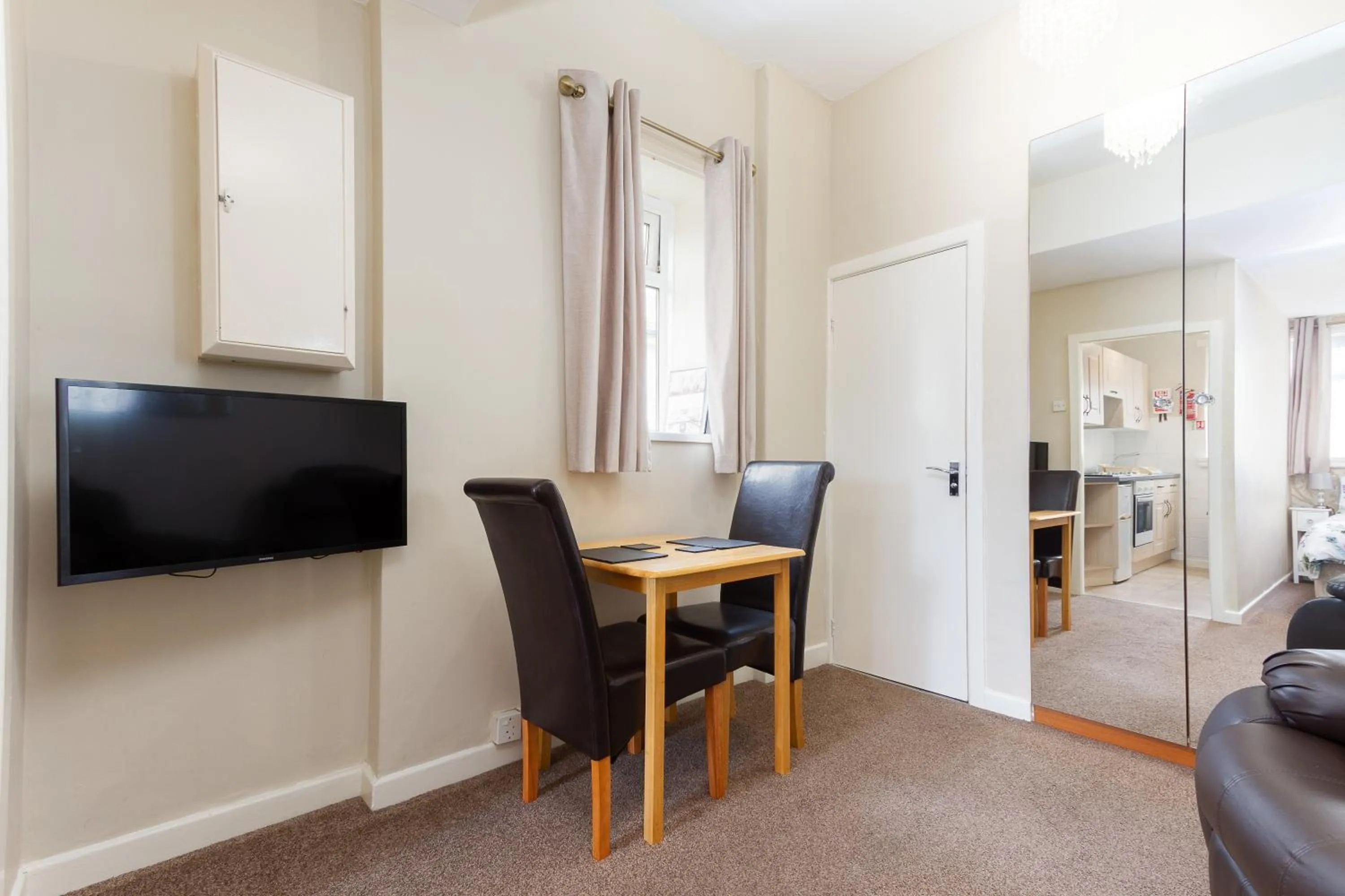 Dining area in Beachcliffe Holiday Apartments