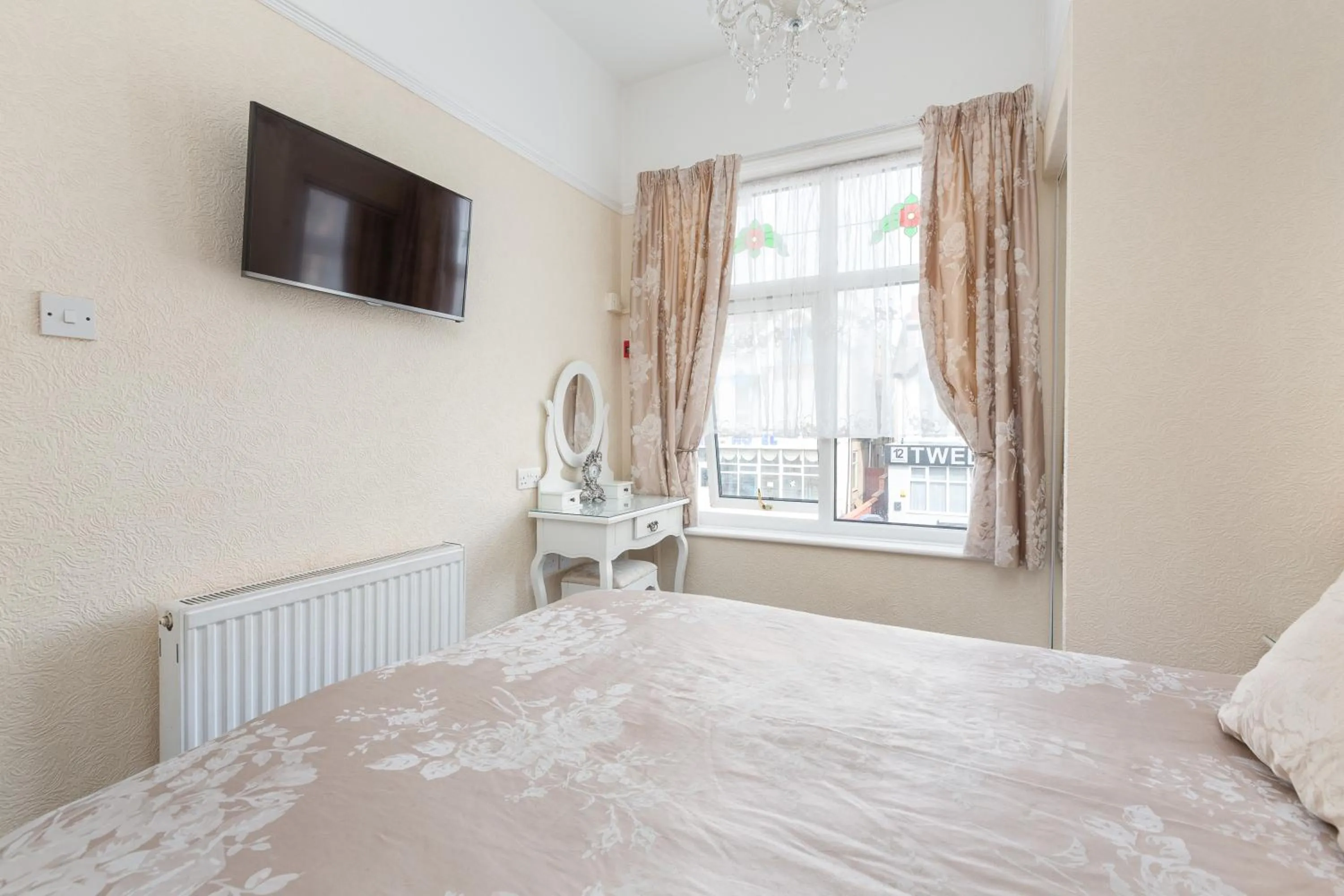 Bedroom, Bed in Beachcliffe Holiday Apartments