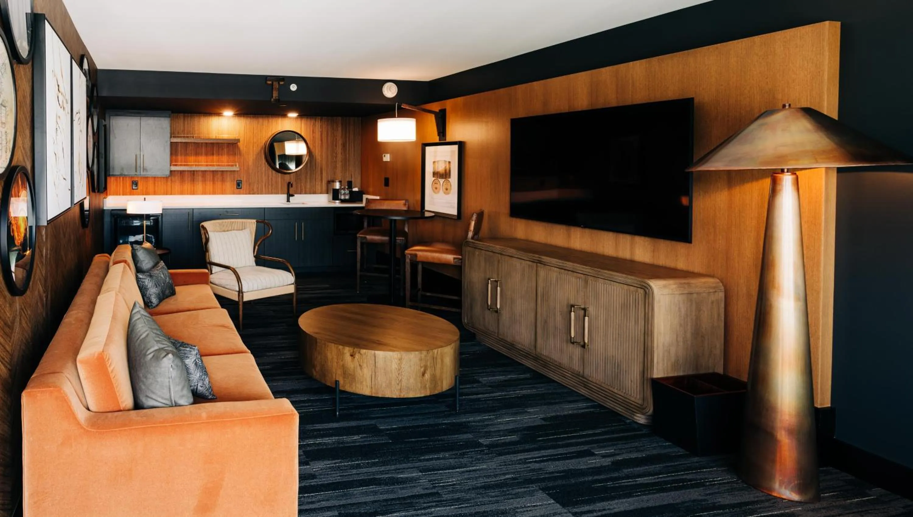 Living room in The Trail Hotel