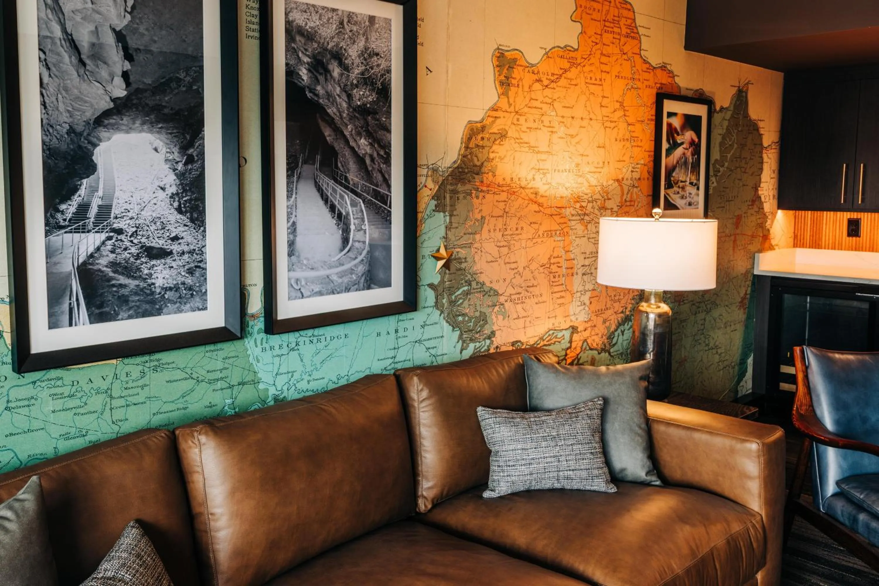 Living room in The Trail Hotel