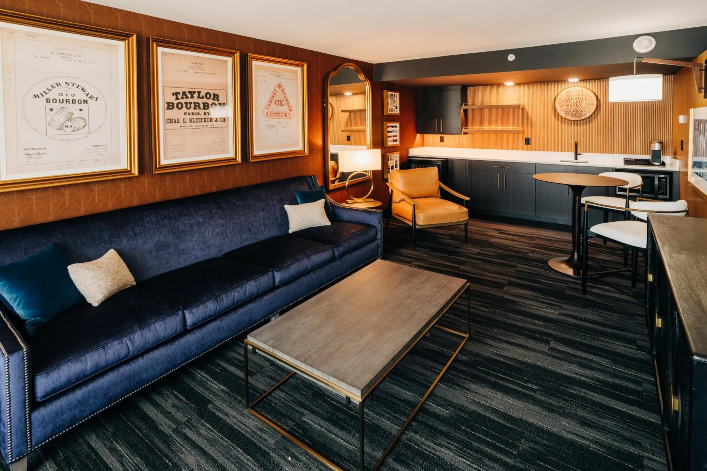 Living room in The Trail Hotel