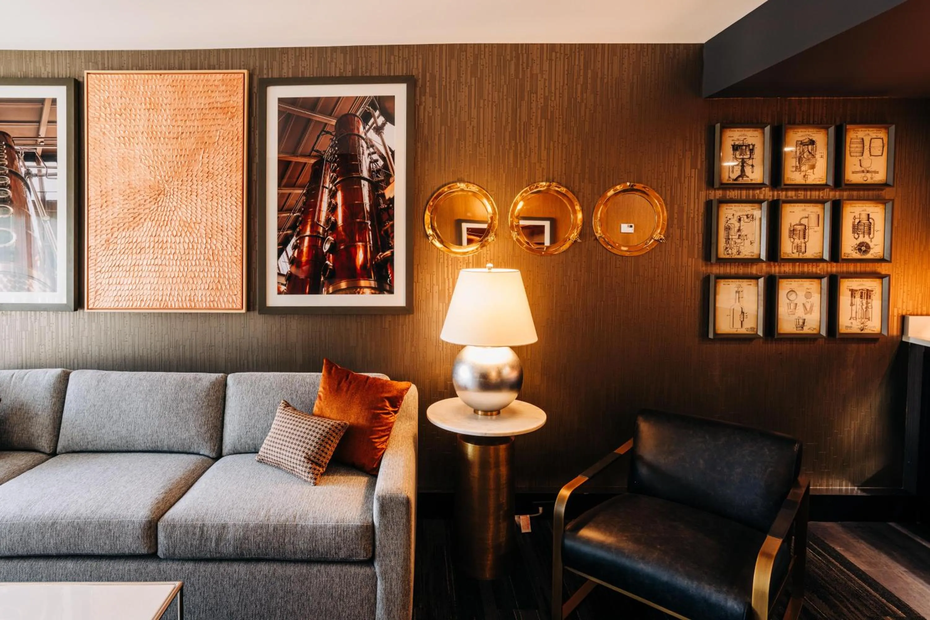 Living room in The Trail Hotel