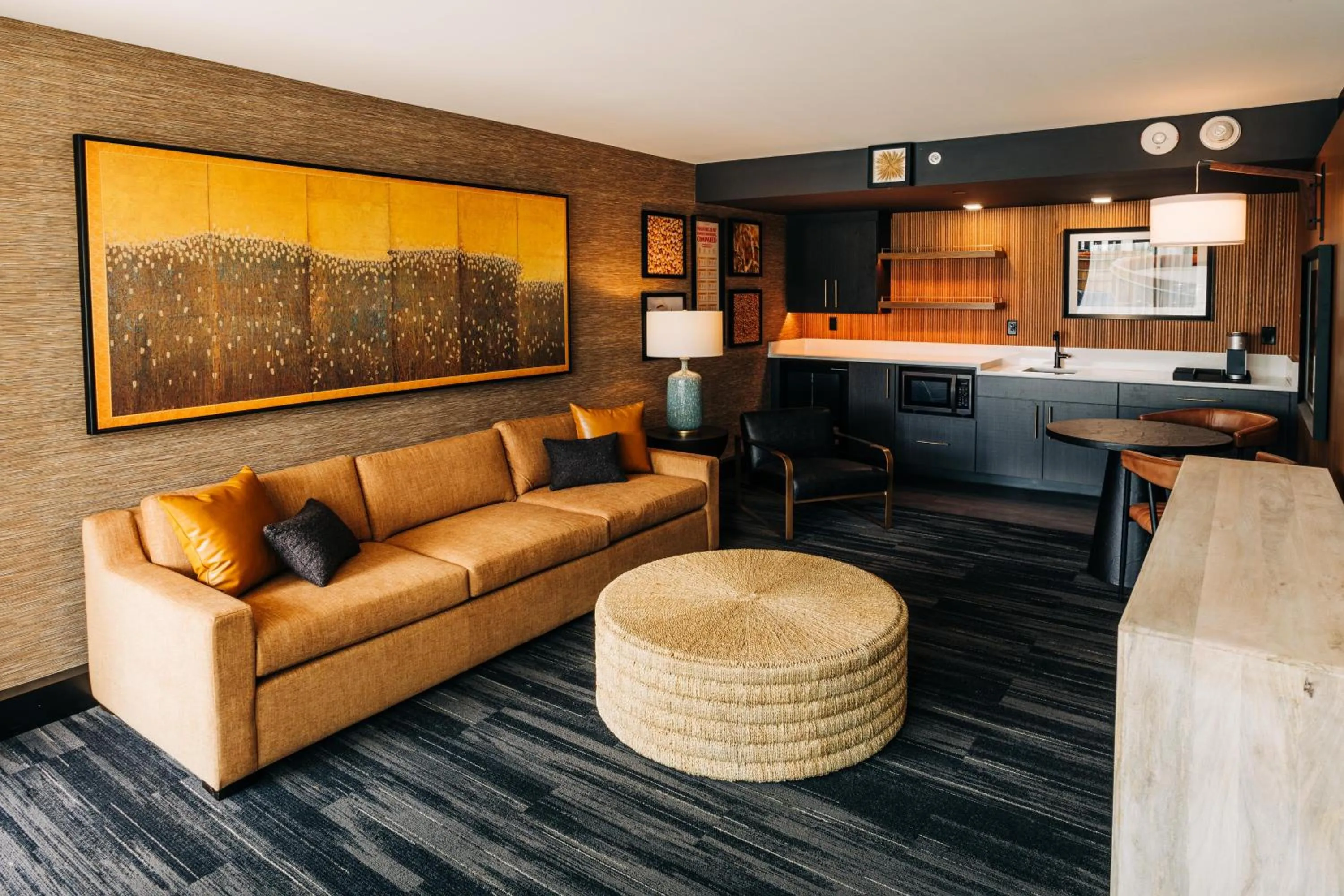 Living room in The Trail Hotel