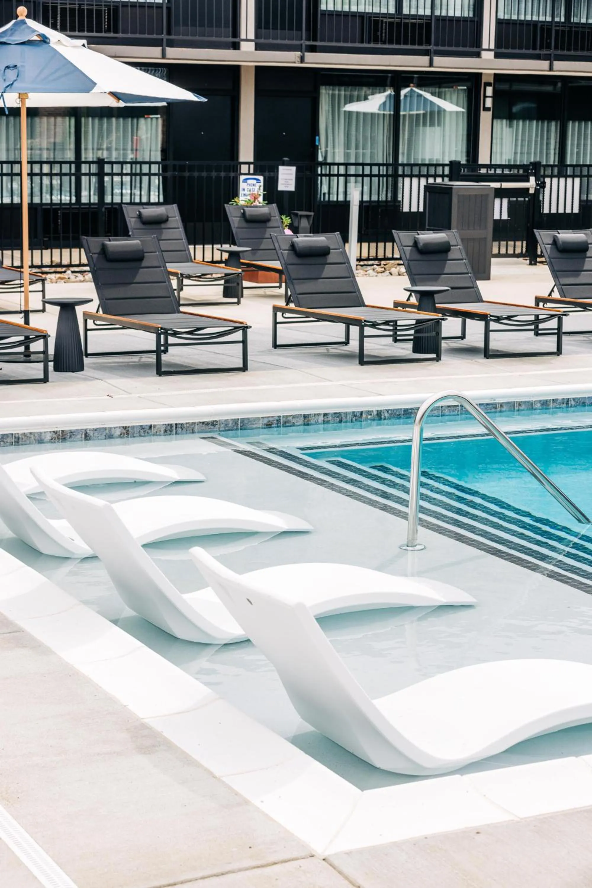 Swimming pool in The Trail Hotel