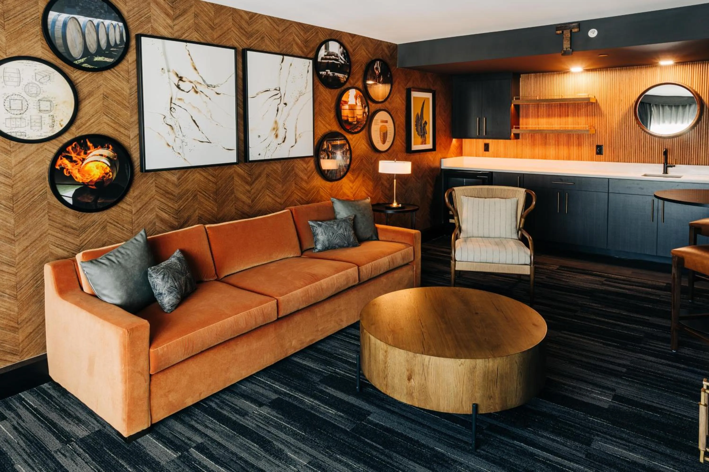 Living room in The Trail Hotel