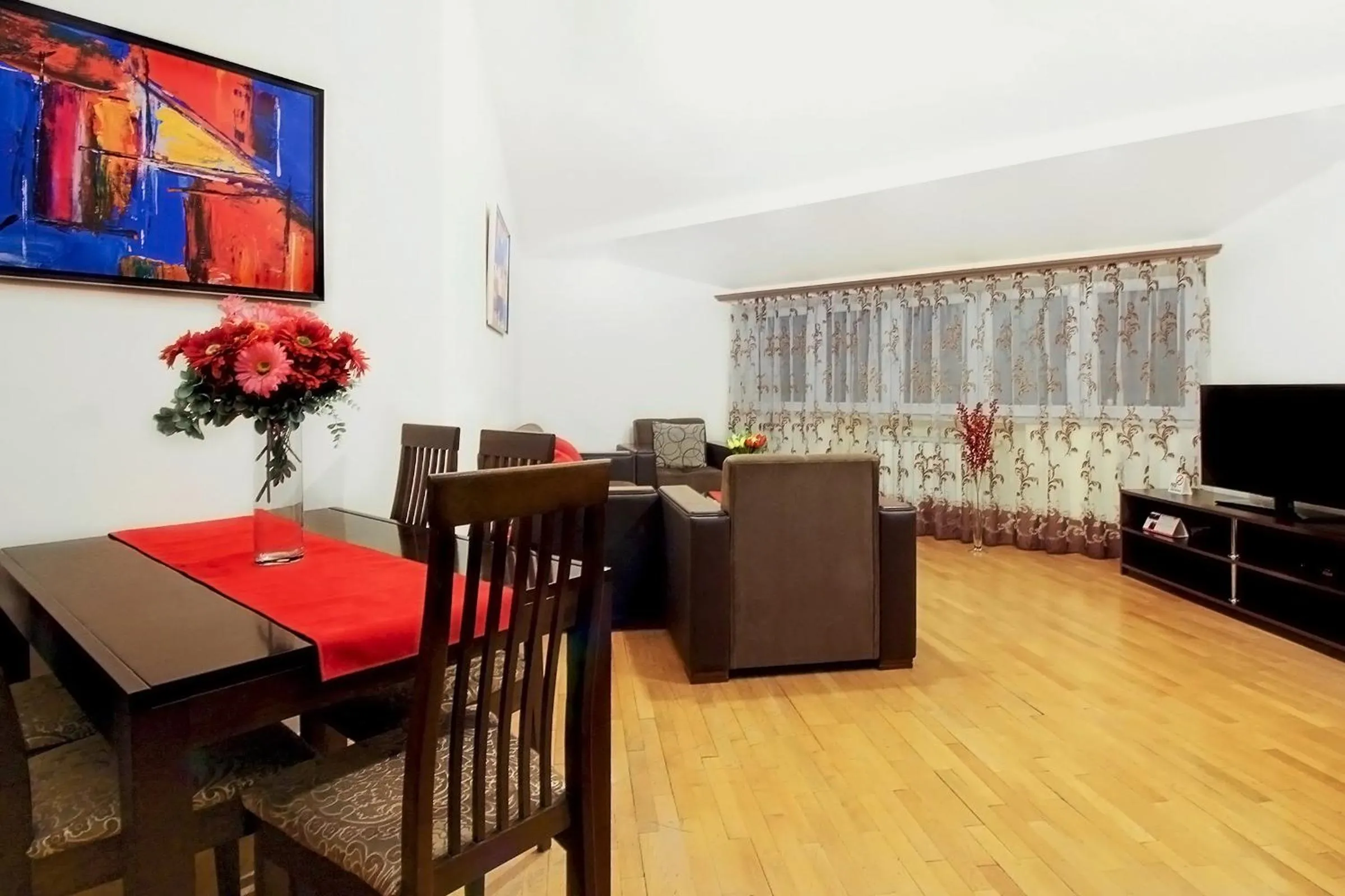 Living room in 2 Bedroom Apartment on Chaikovski street