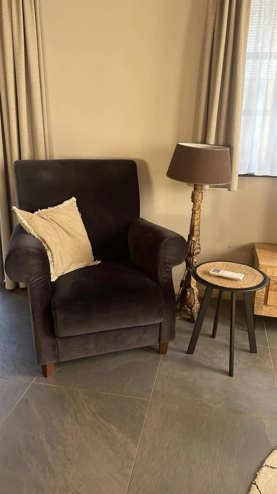 Seating area in In de Witte Dame Hotel Bar Kitchen Apartments