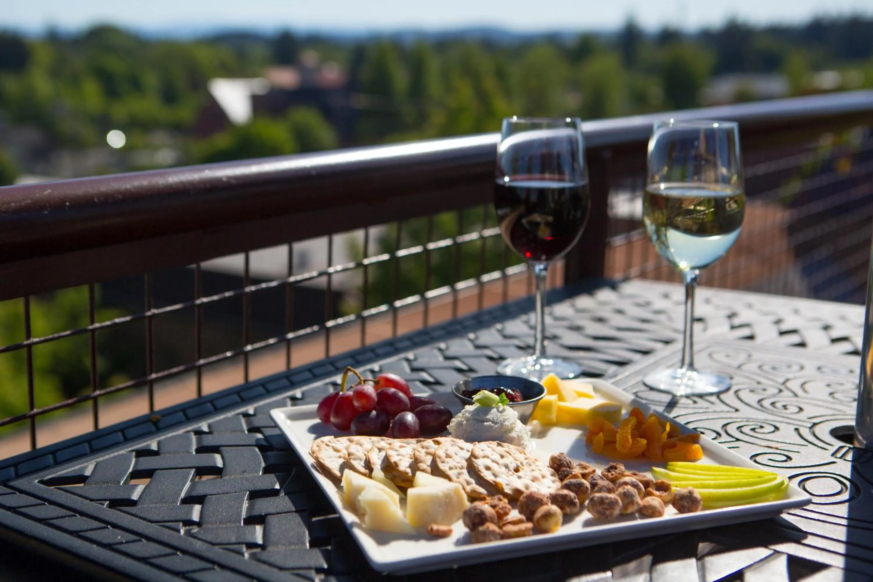 Meals in McMenamins Hotel Oregon