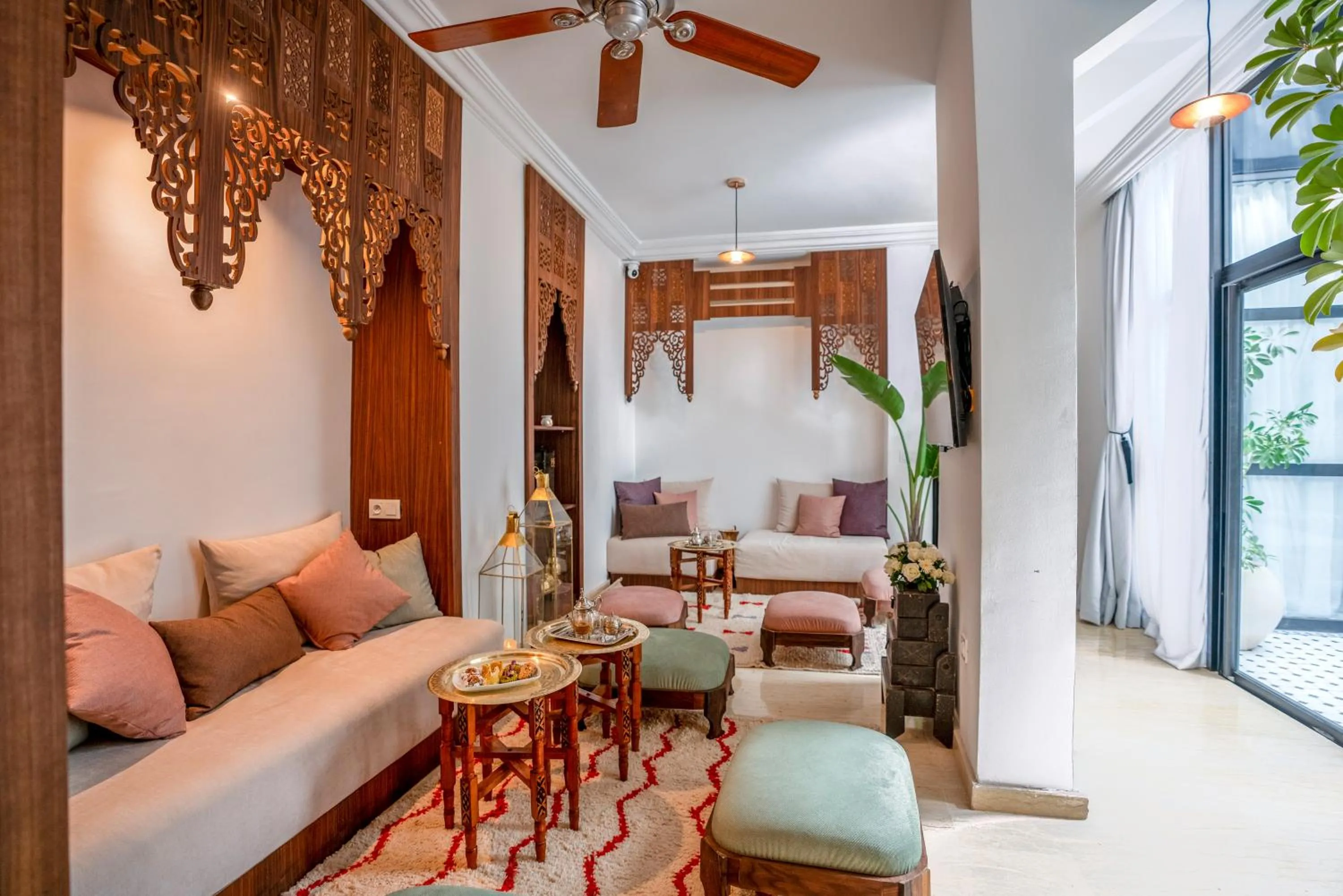 Communal lounge/ TV room in Maison H Kasbah