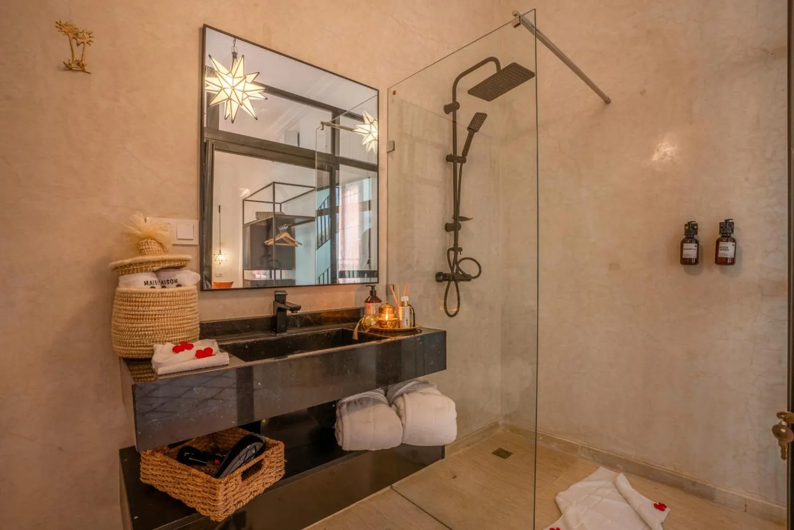 Shower in Maison H Kasbah