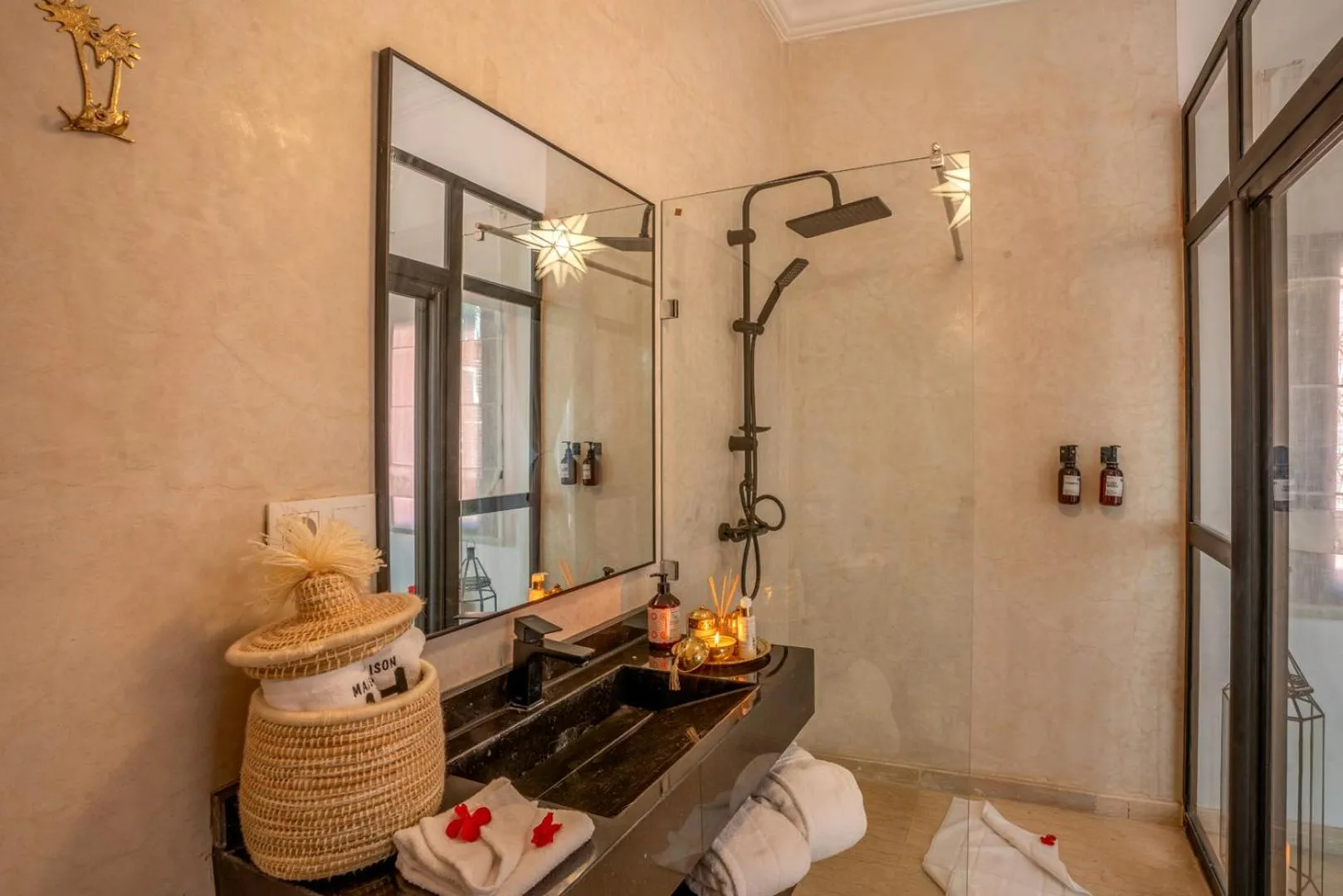 Shower in Maison H Kasbah