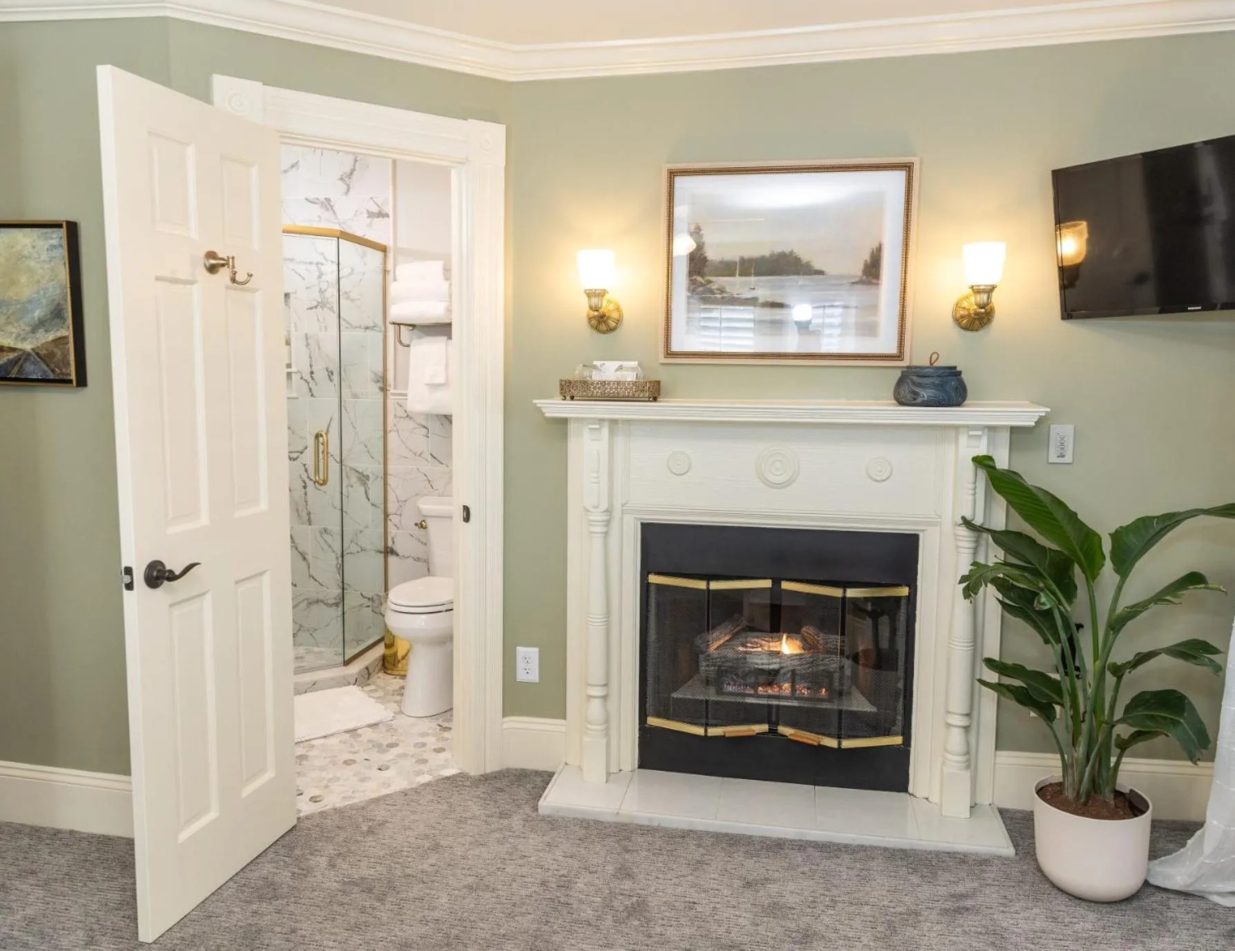 Shower in White Doe Inn Bed & Breakfast