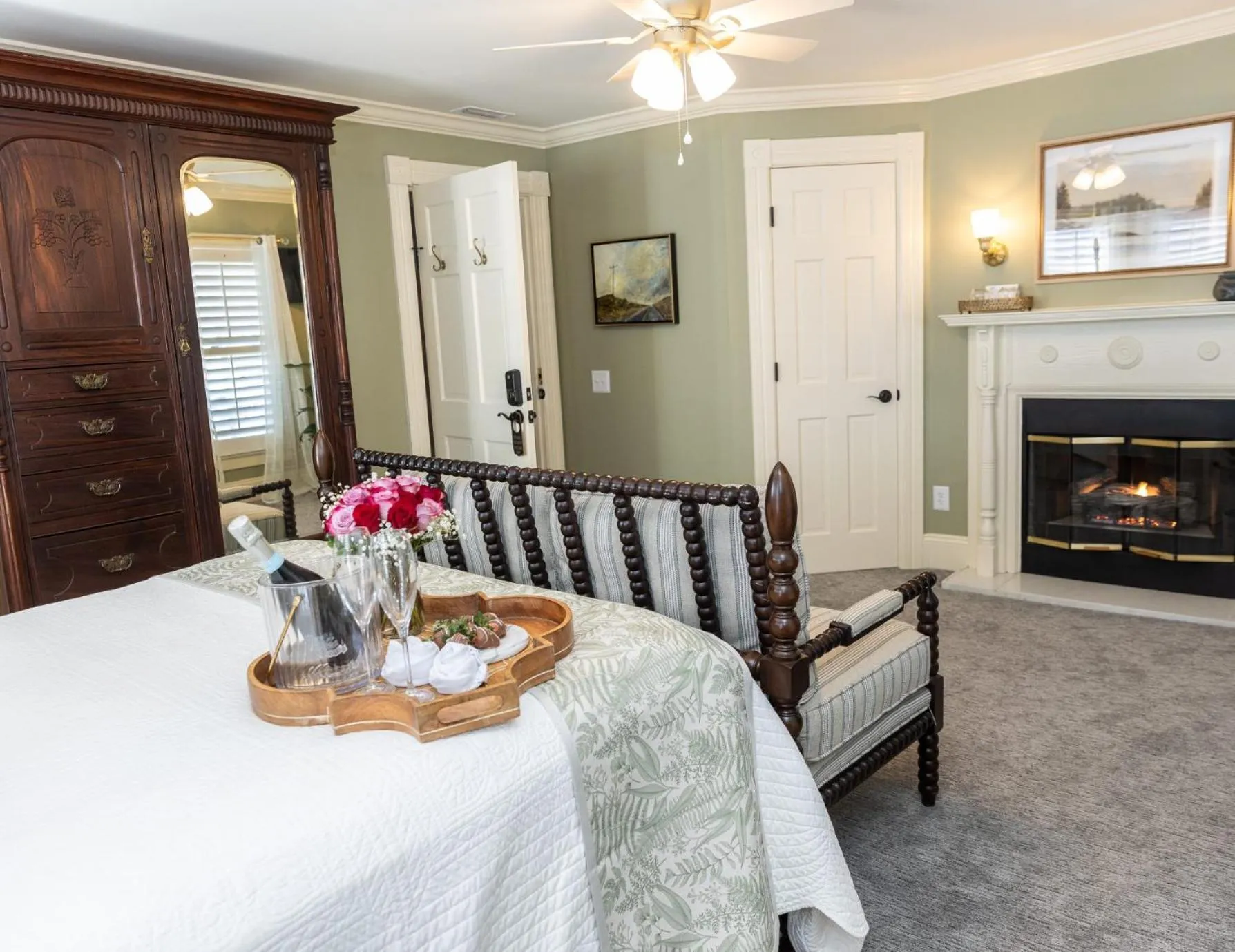 Seating area in White Doe Inn Bed & Breakfast