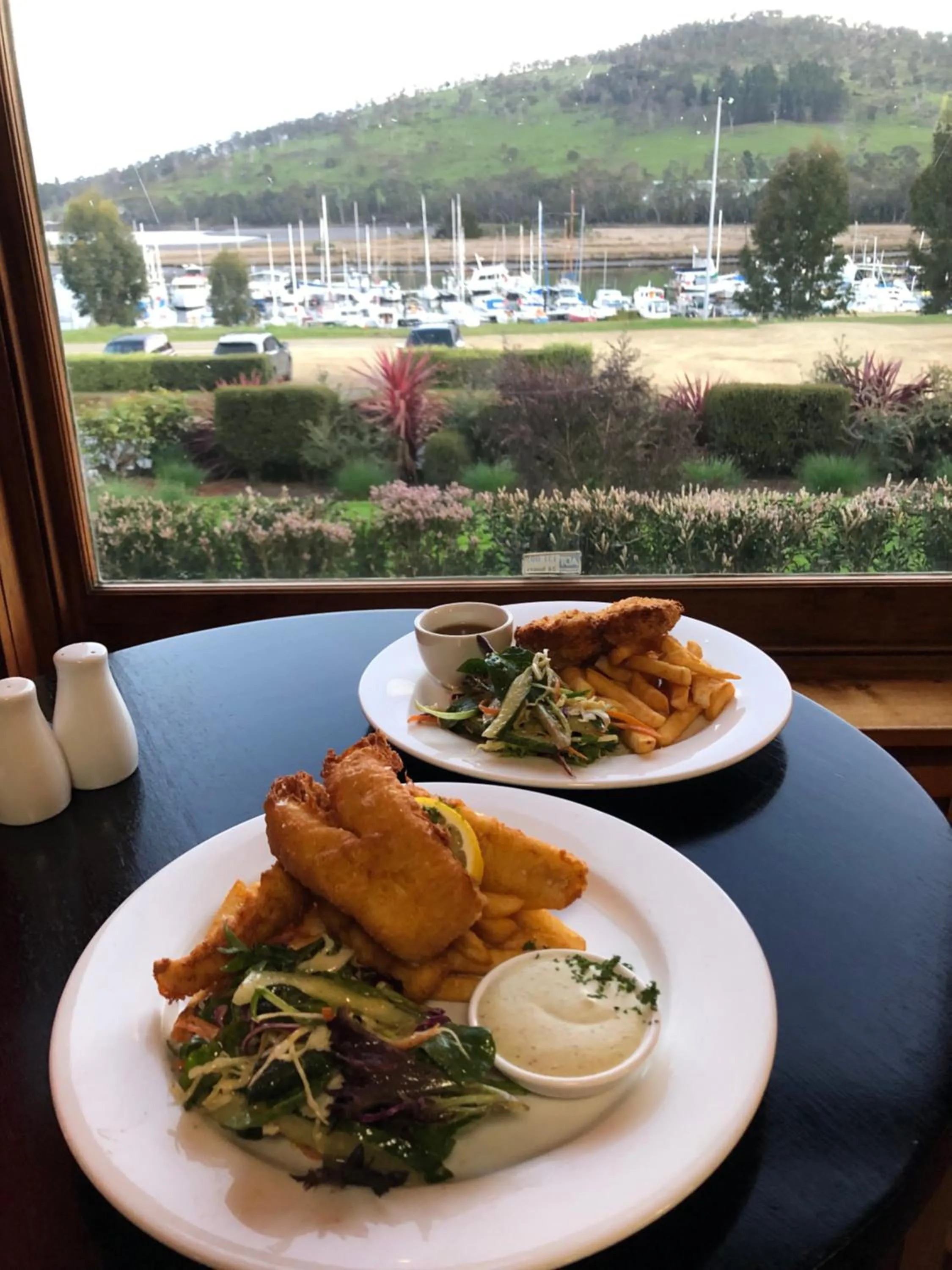 Food in Kermandie Hotel