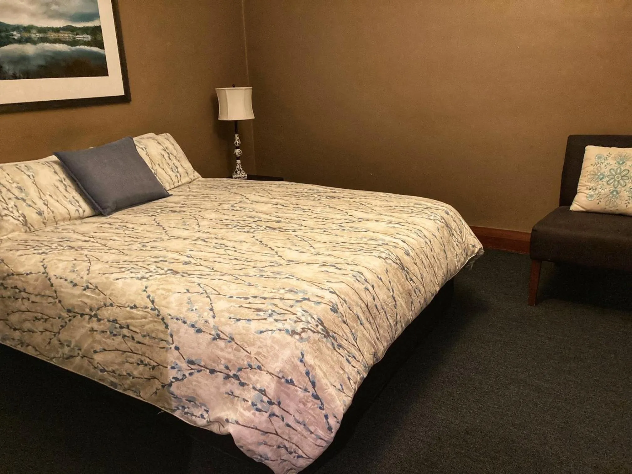 Photo of the whole room, Bed in Kermandie Hotel