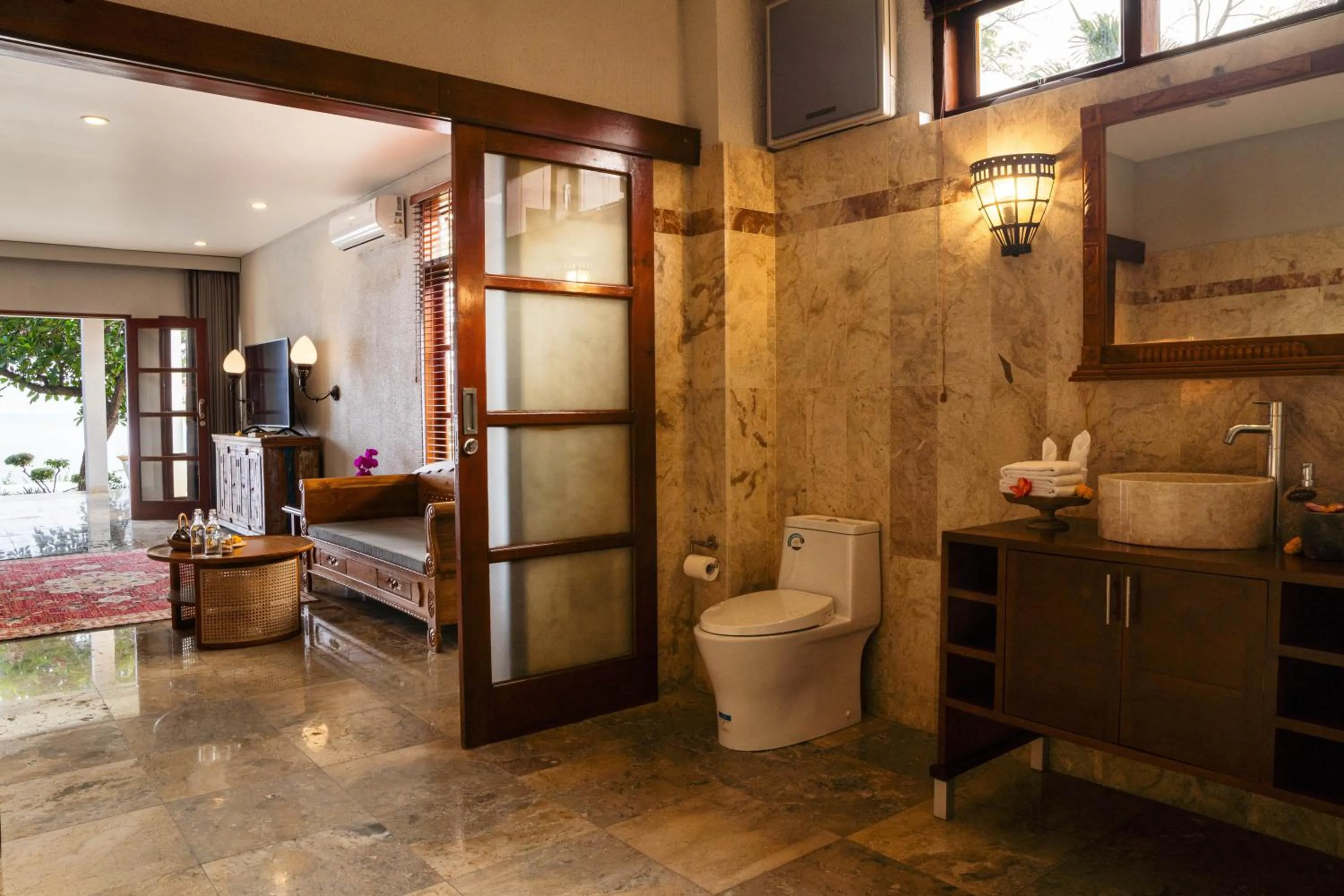 Bathroom in Seaside Oceana Suites by Mahaprana