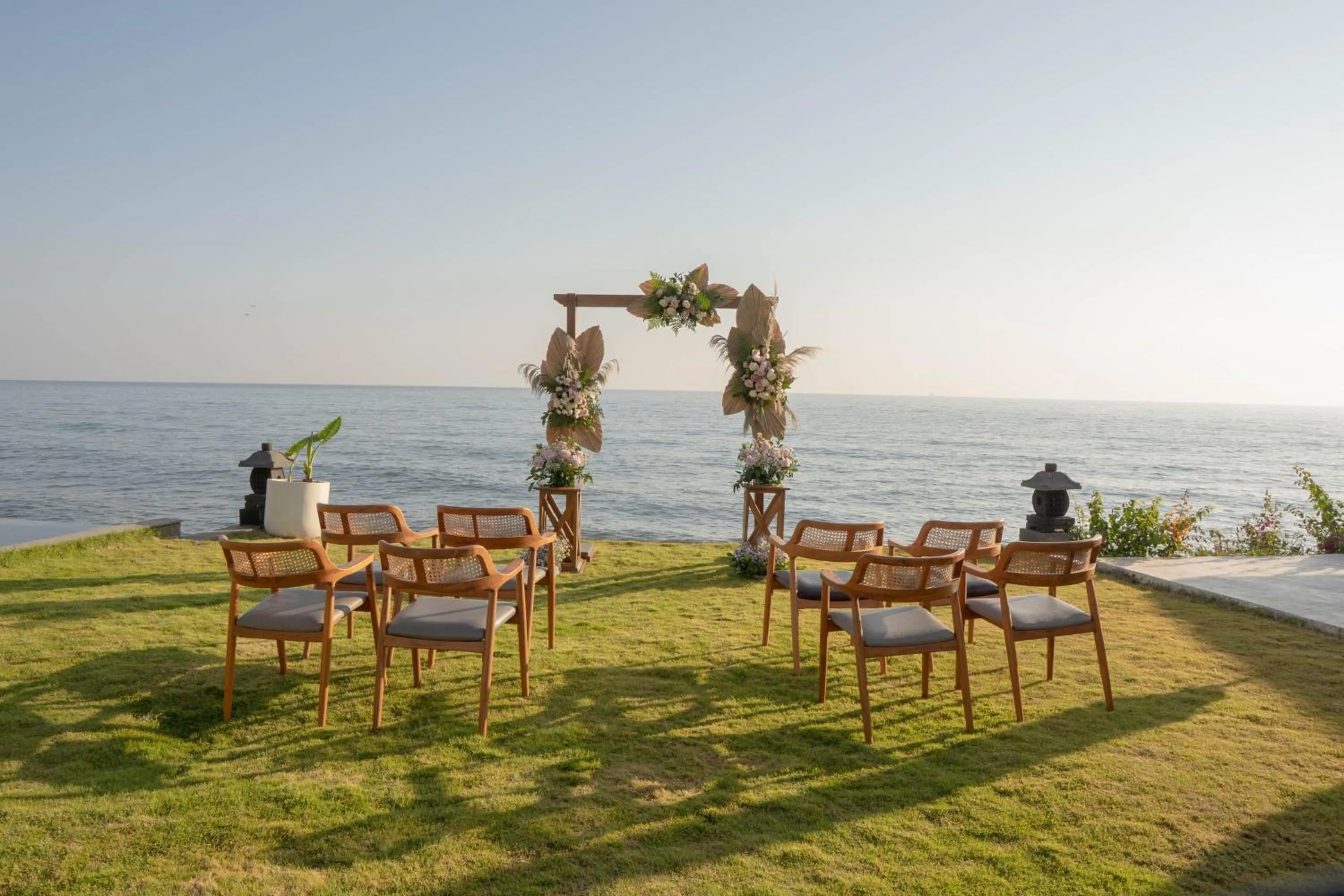 wedding in Seaside Oceana Suites by Mahaprana