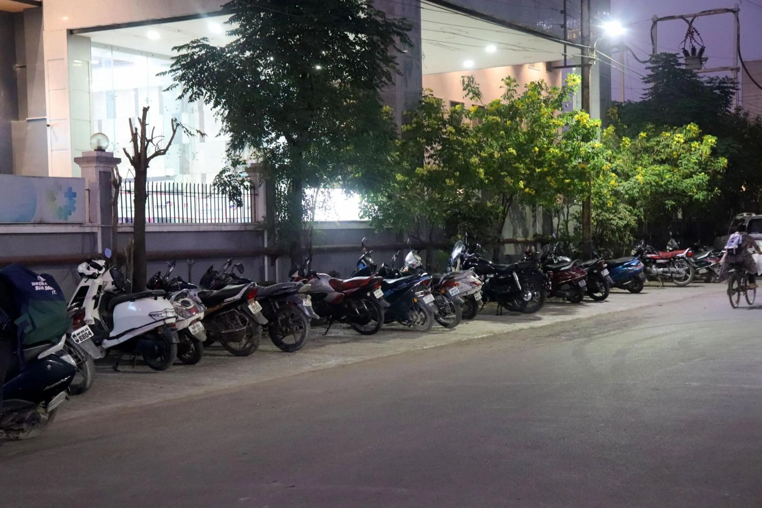 Parking in Hotel Pravasa Stay, Dewas Naka