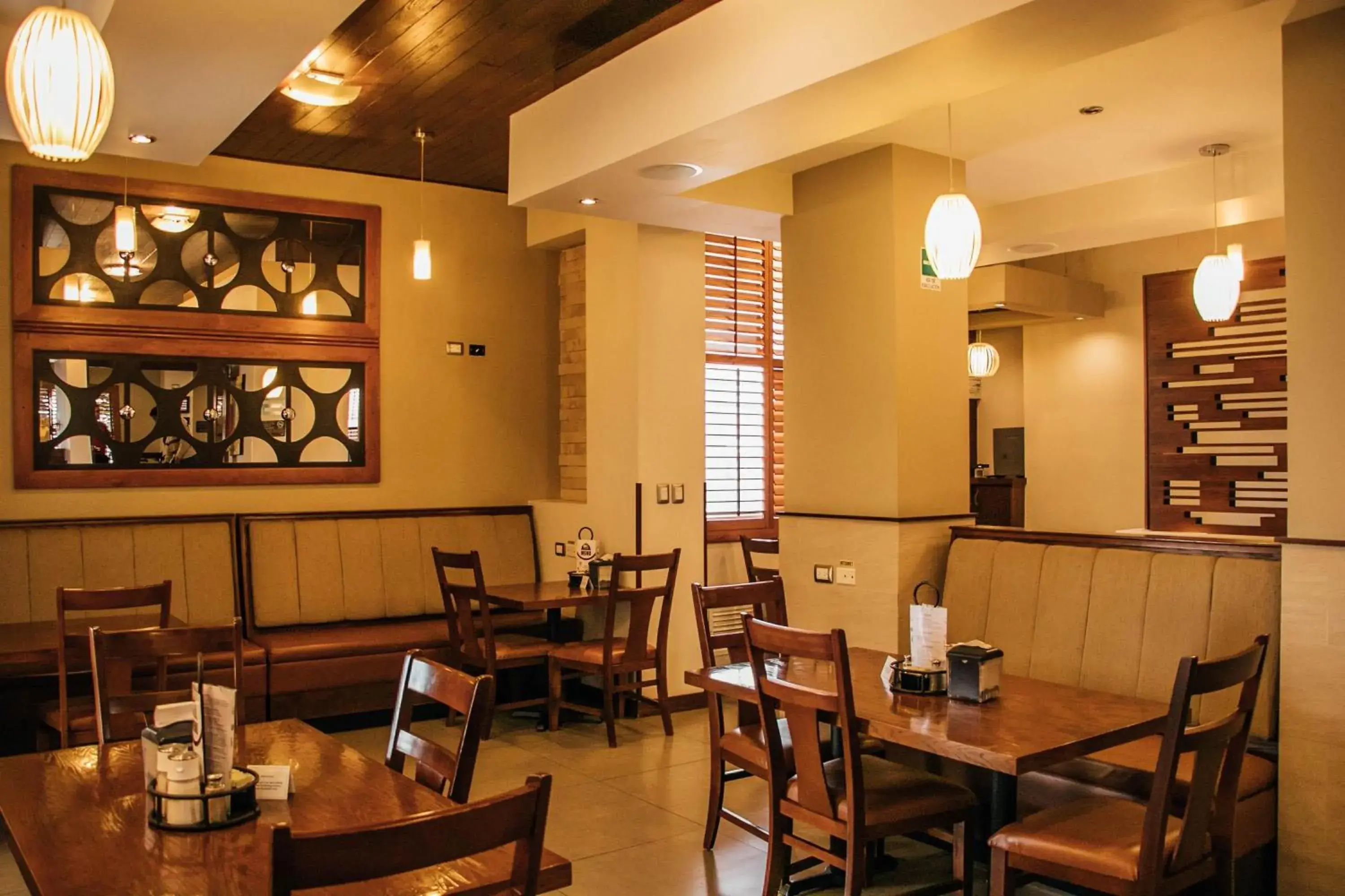 Breakfast in Best Western Cumbres Inn Cd. Cuauhtemoc Breakfast in Best Western Cumbres Inn Cd. Cuauhtemoc