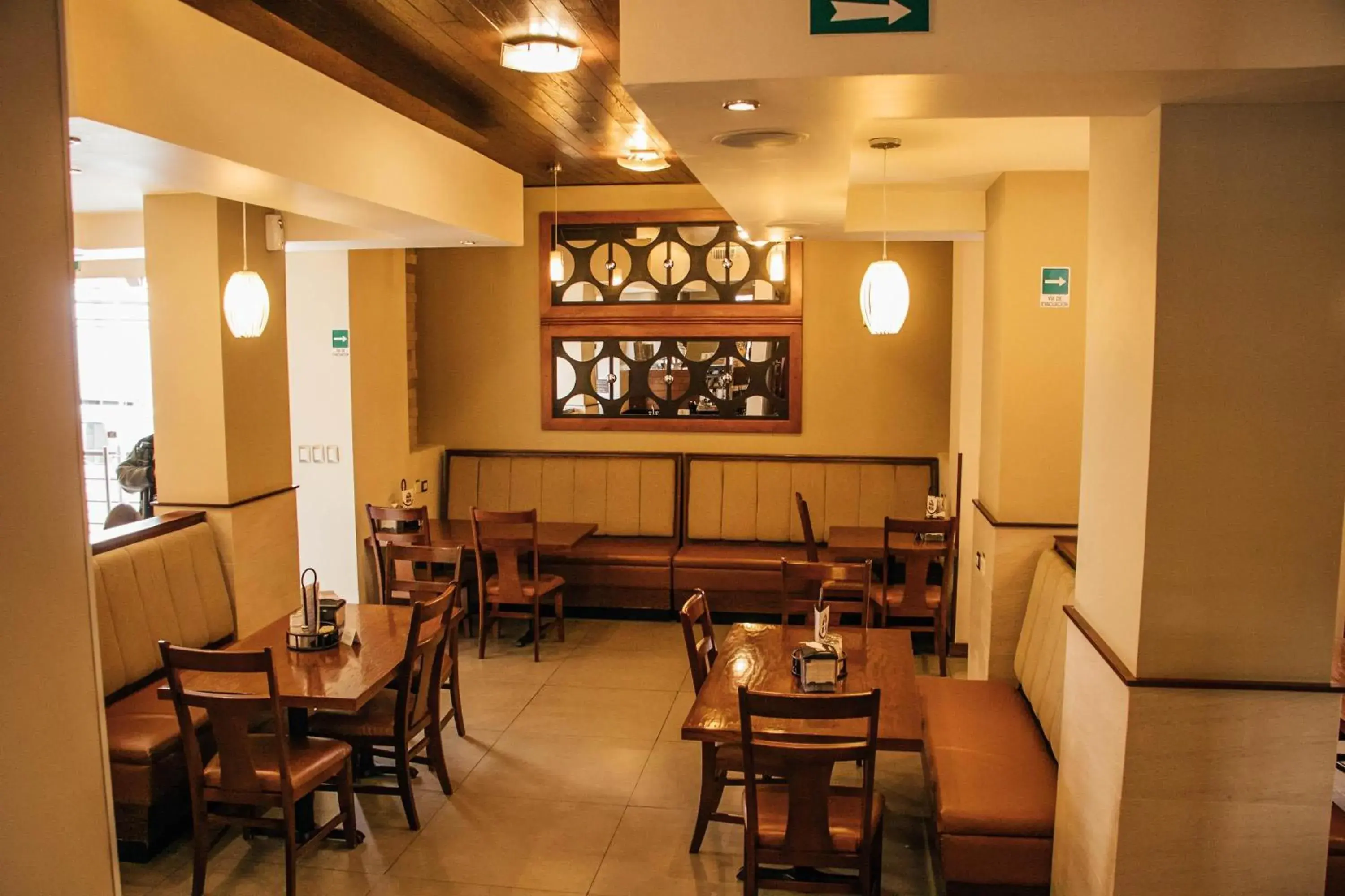 Breakfast in Best Western Cumbres Inn Cd. Cuauhtemoc Breakfast in Best Western Cumbres Inn Cd. Cuauhtemoc