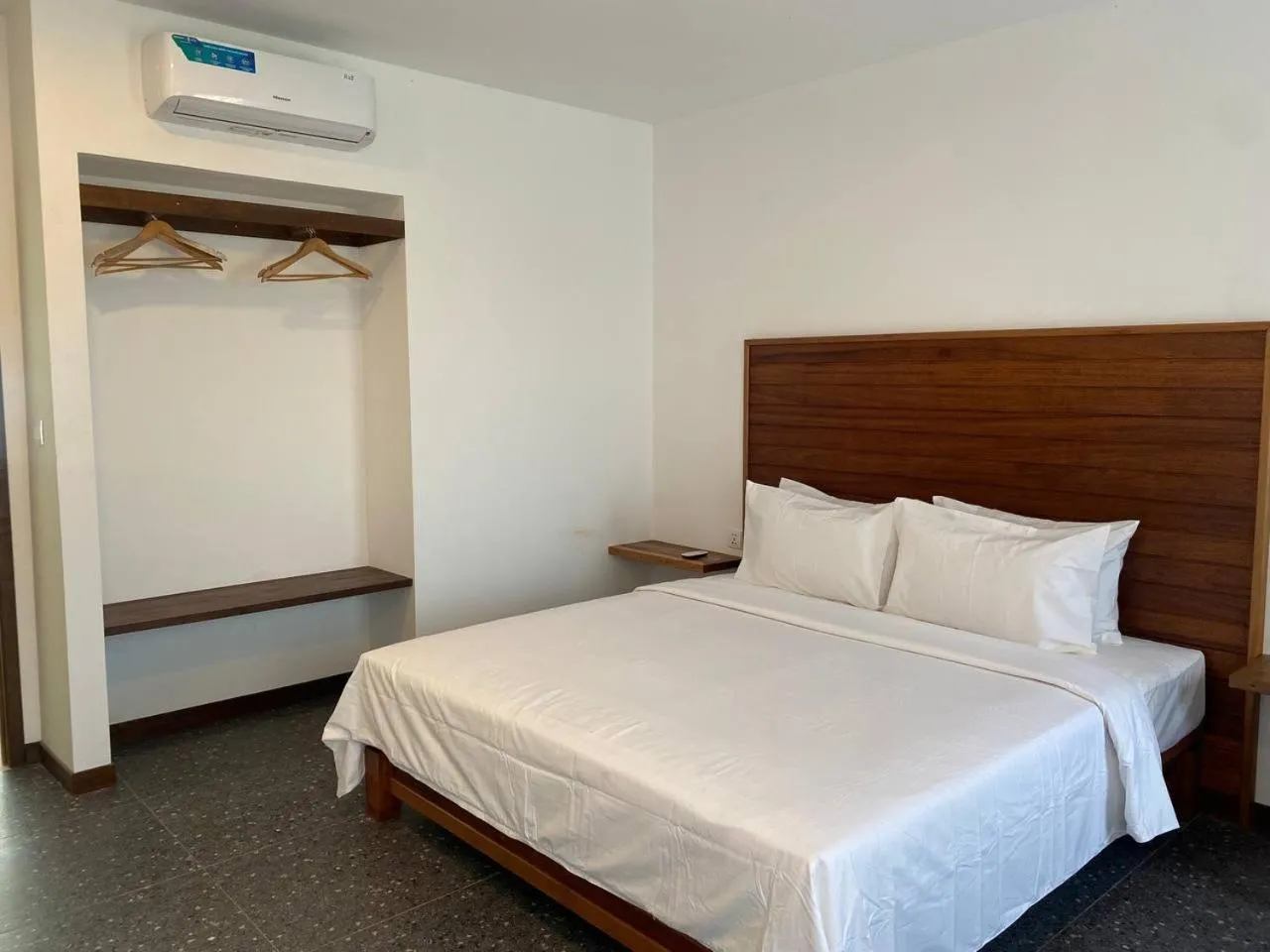 Bed in Apartment Green Amazon