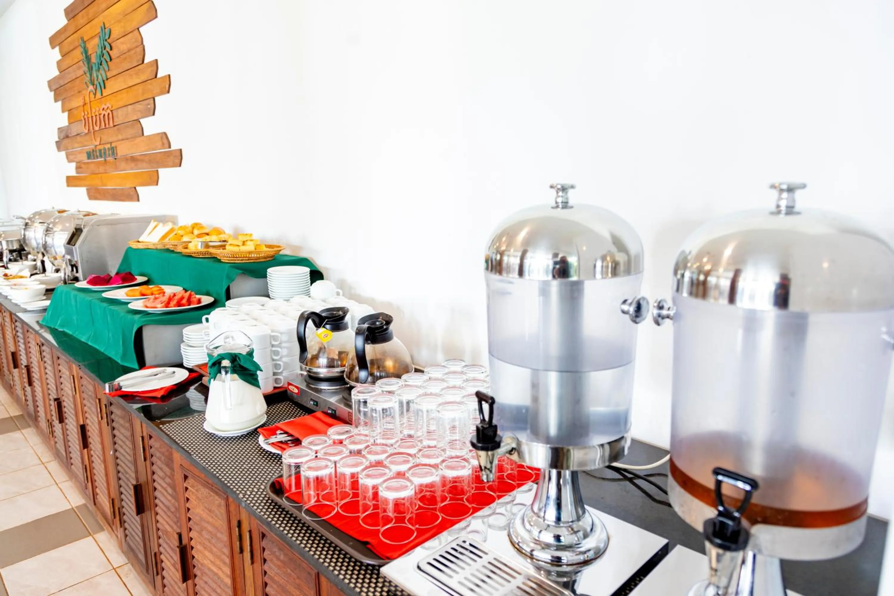 Breakfast in Apartment Green Amazon