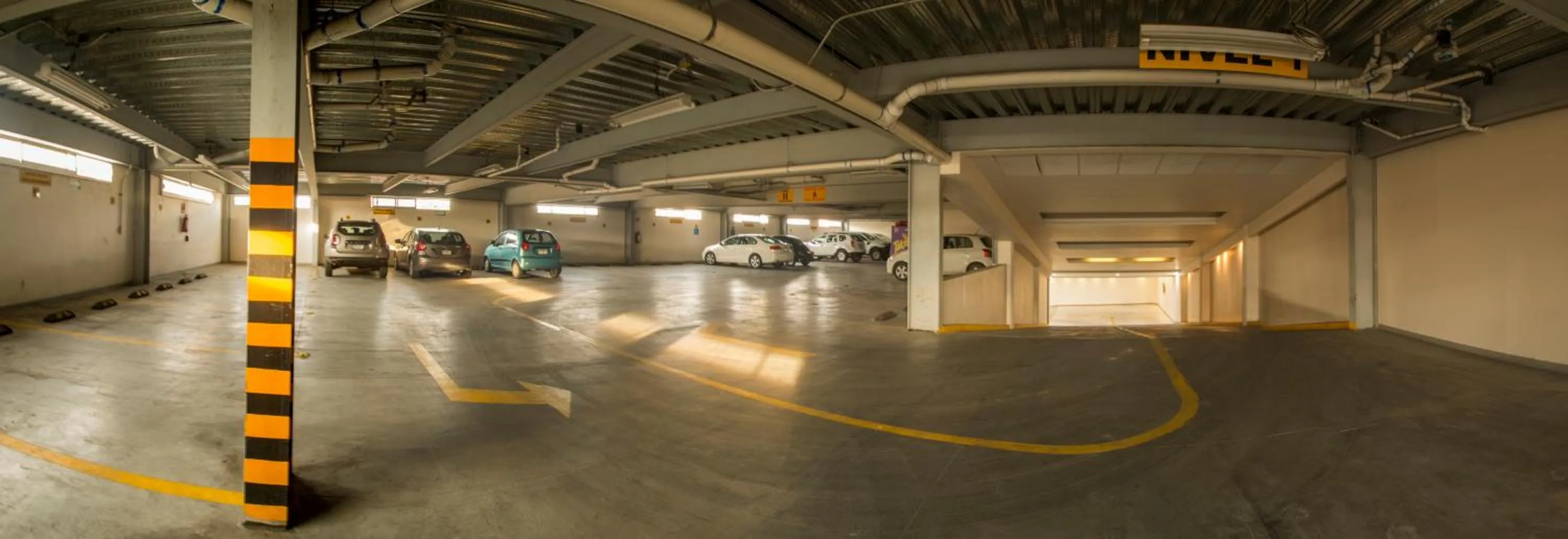 Parking in Concept Hotel - Centro Zamora