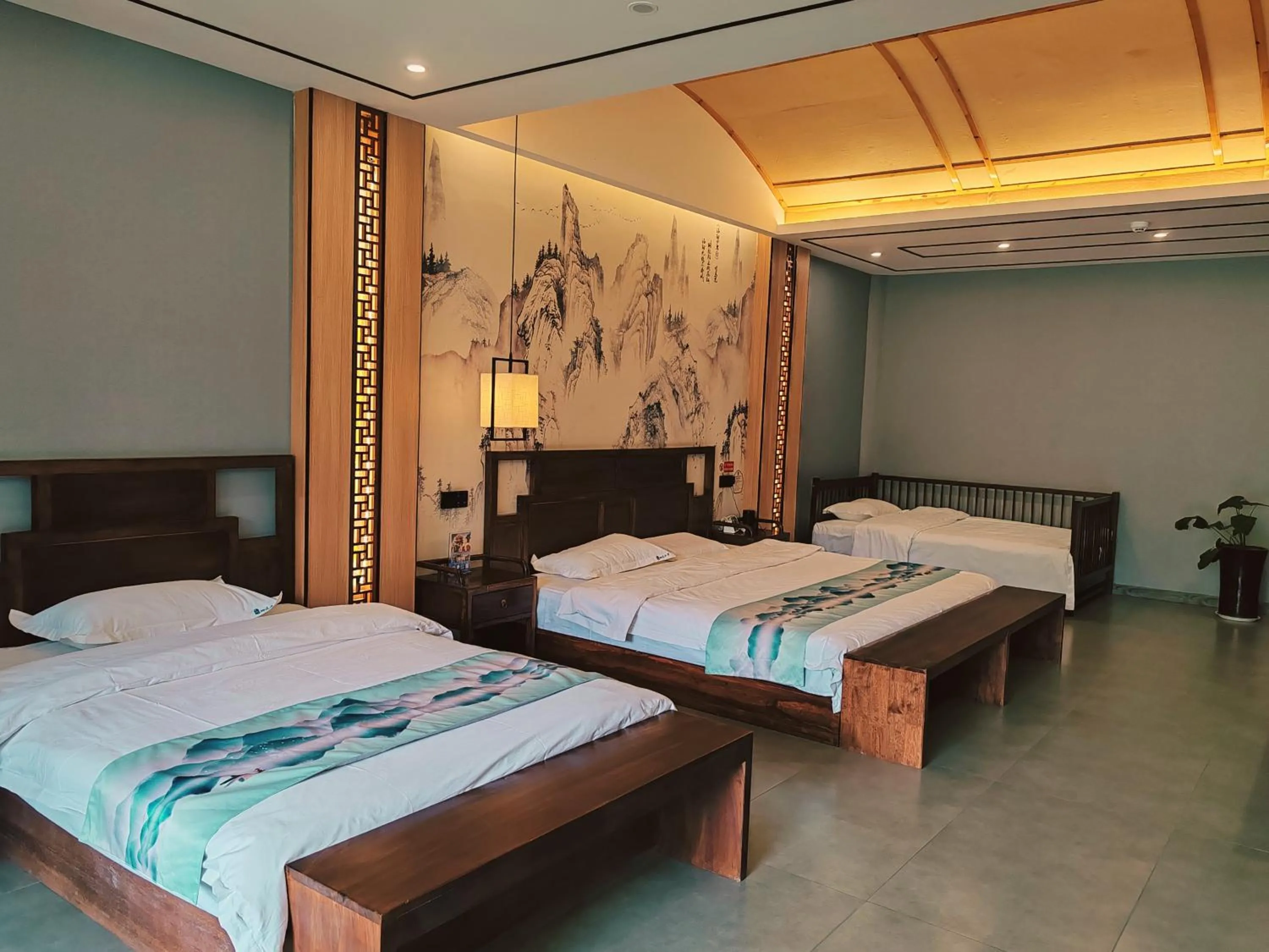 Qichi Waterfront B&B Hotel