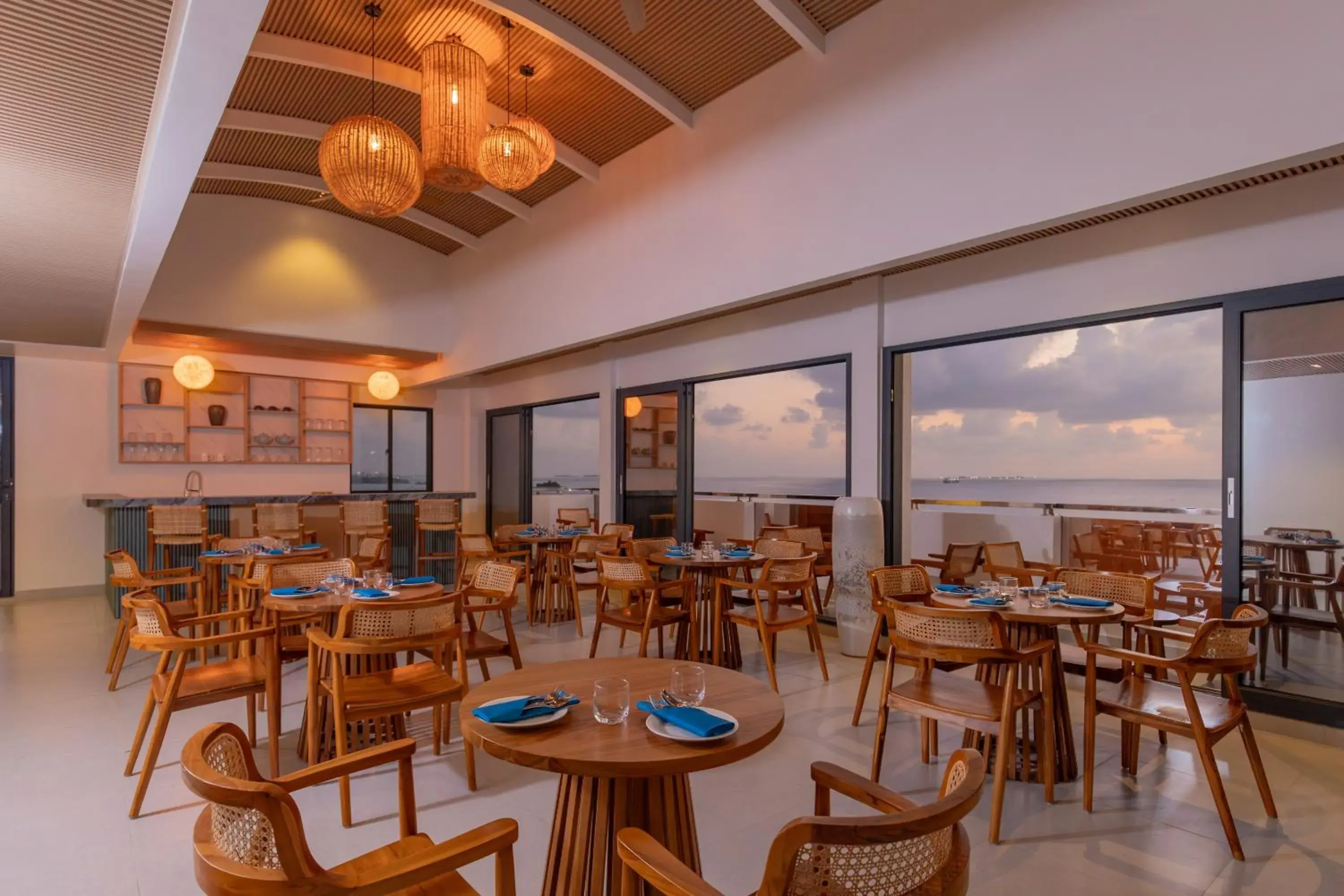 Restaurant/places to eat in Arrival Beach and Spa Restaurant/places to eat in Arrival Beach and Spa