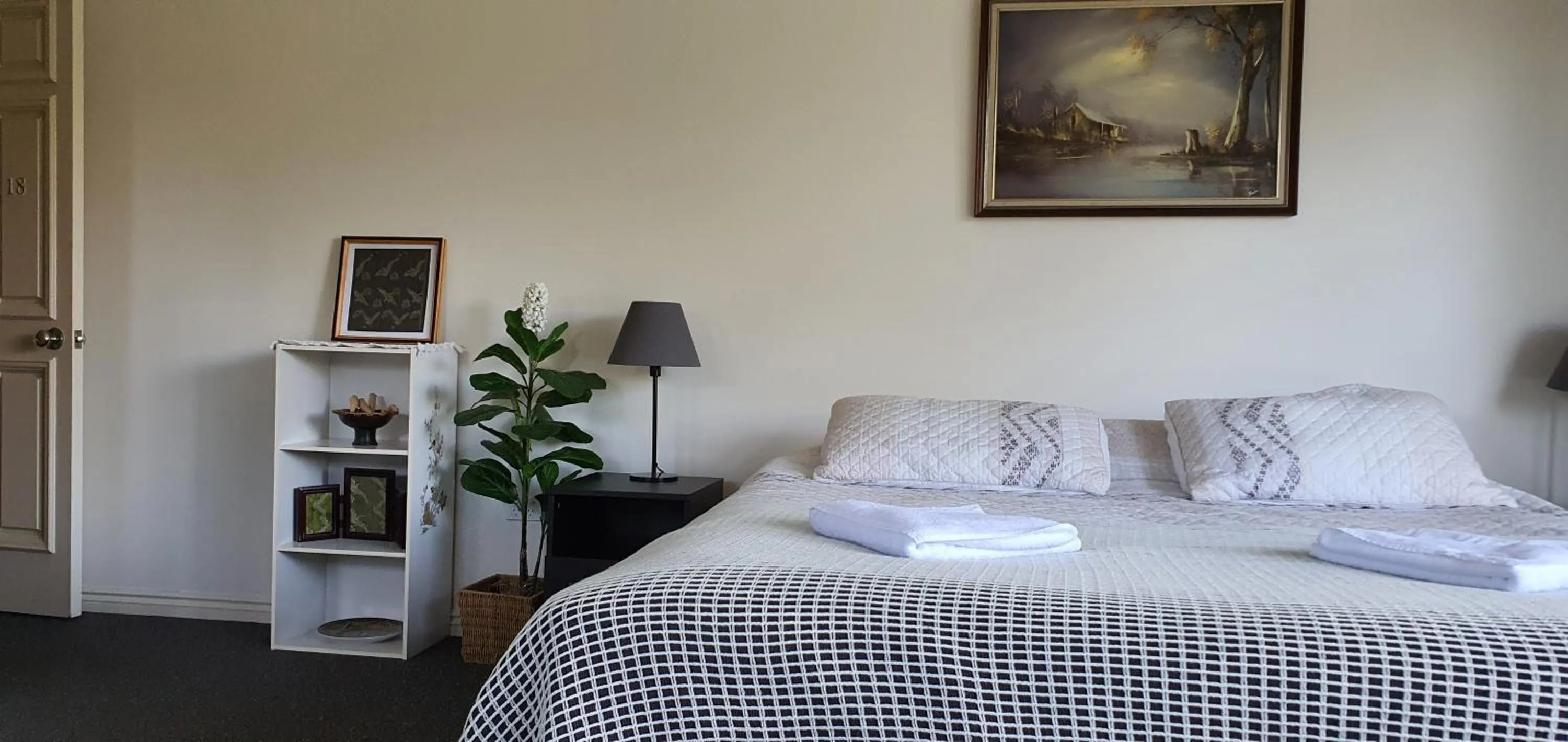 Bed in Golfview Lodge