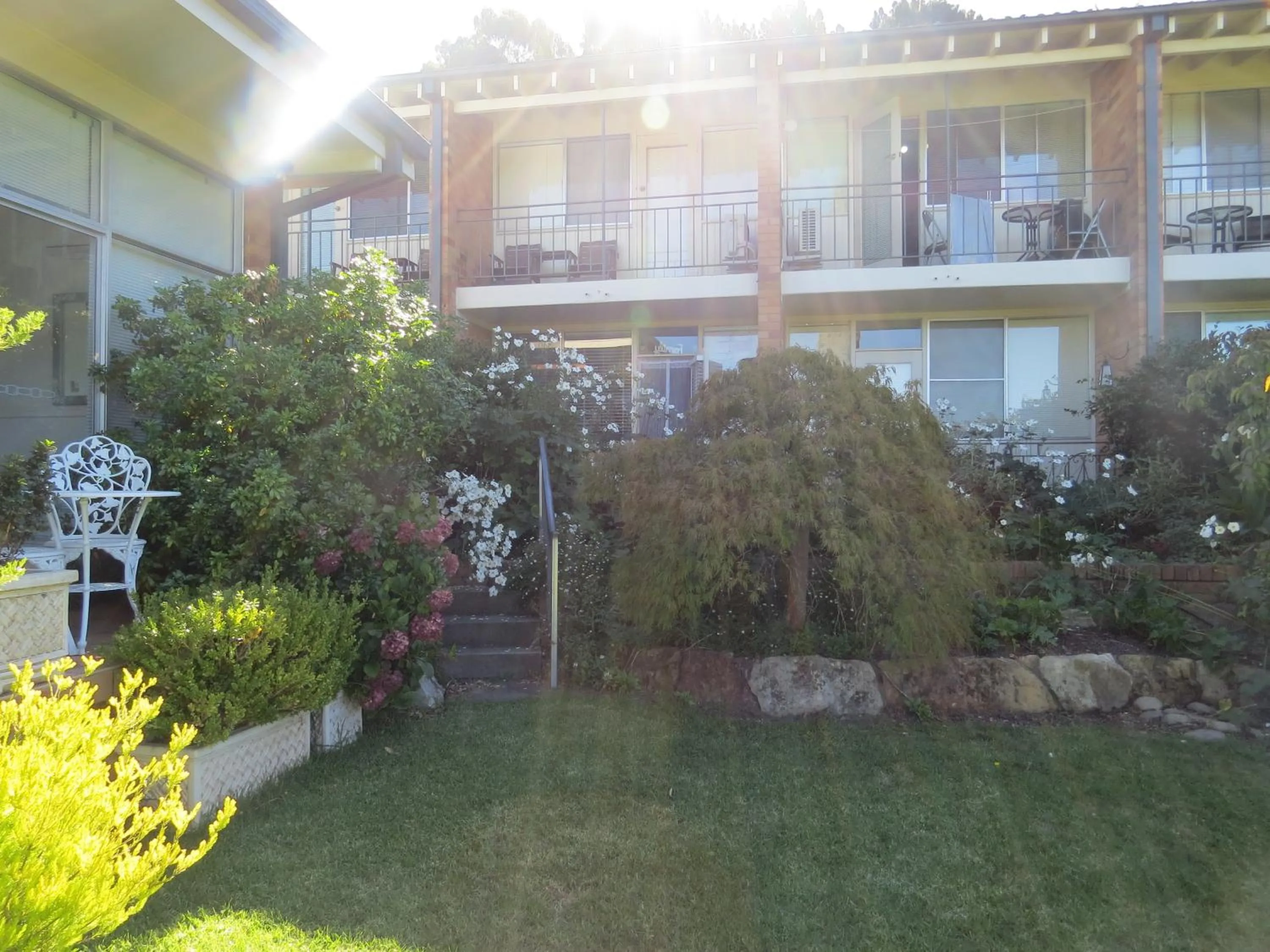 Day in Golfview Lodge