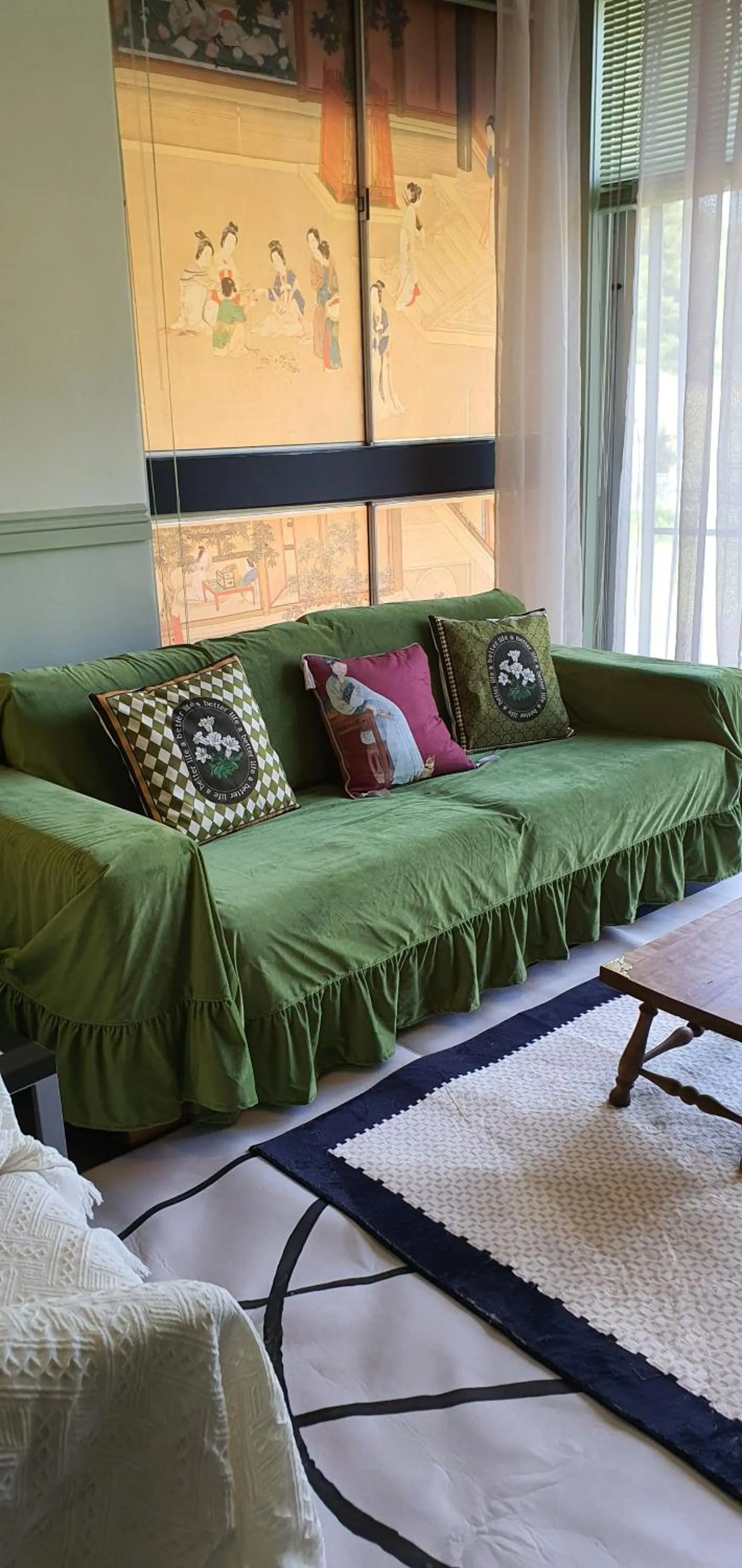 Seating area in Golfview Lodge