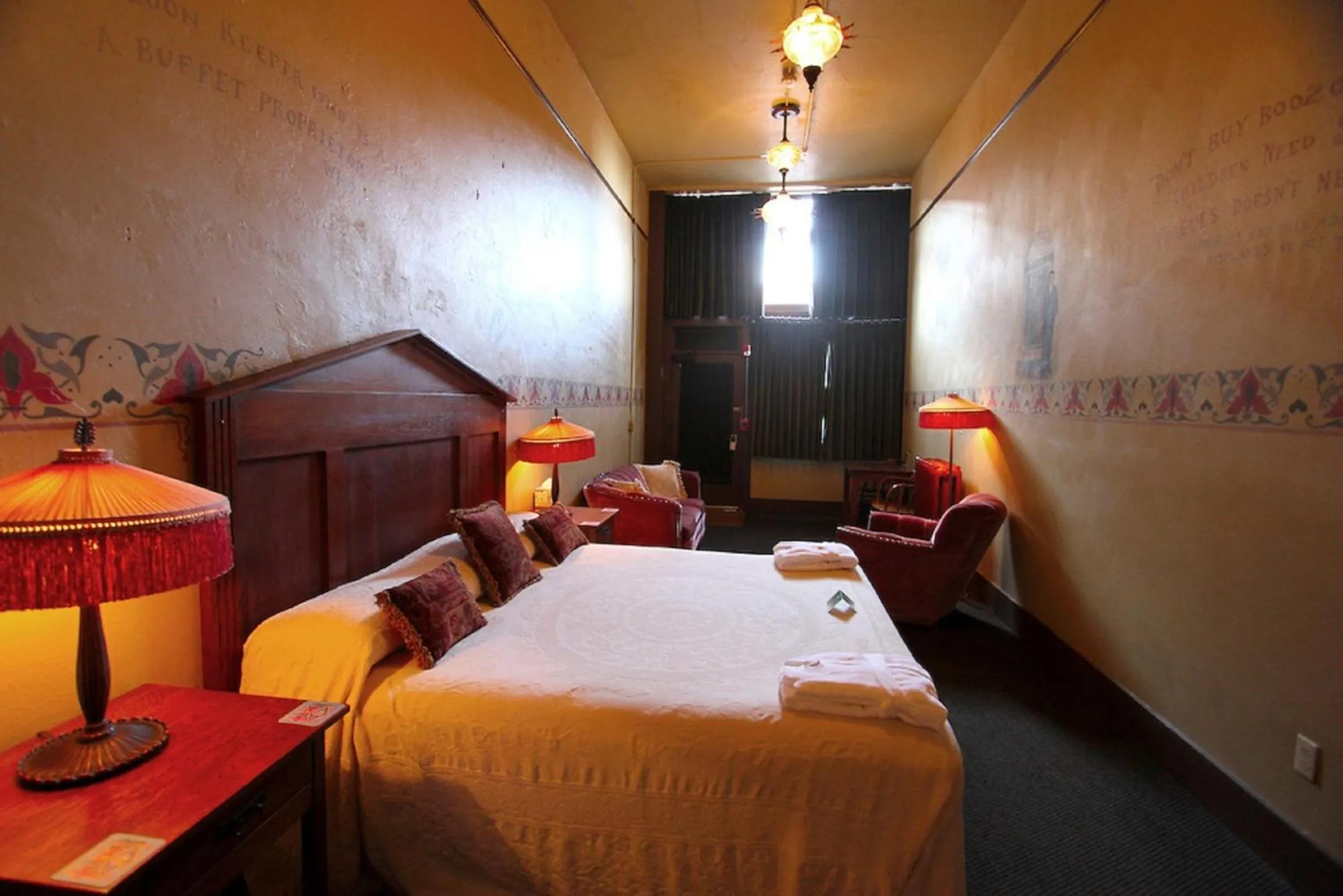 Bed in McMenamins Olympic Club