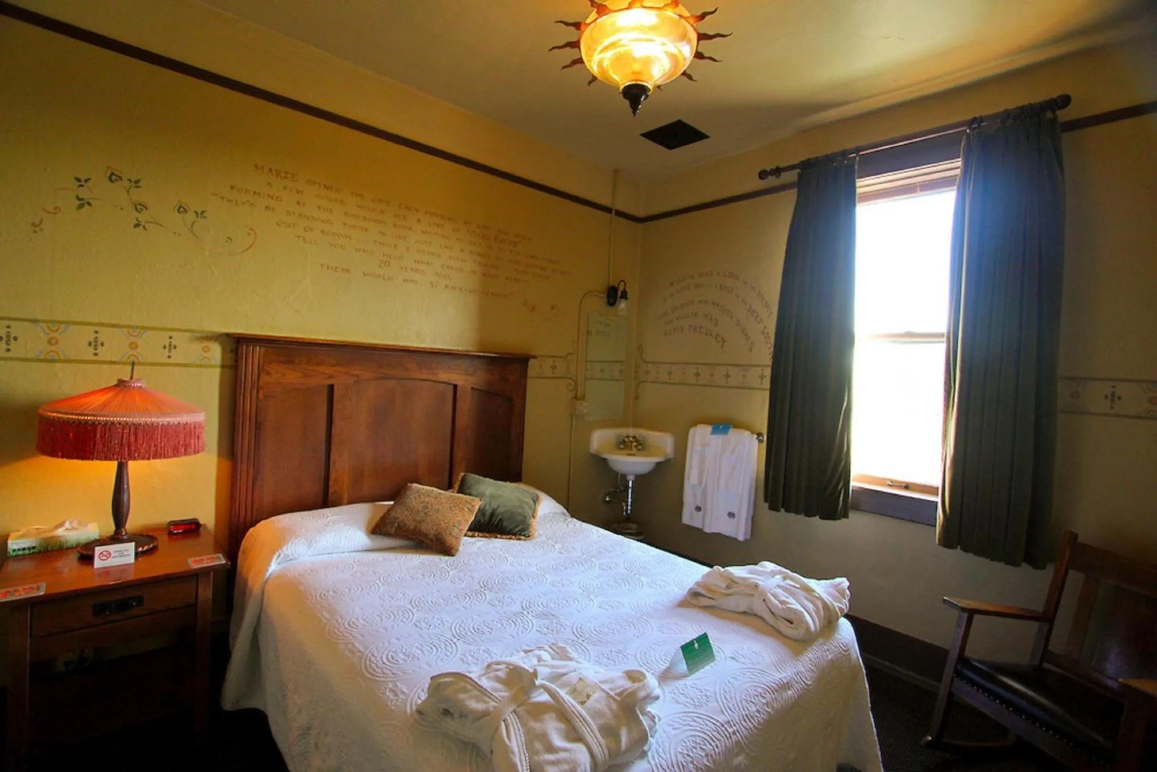 Bed in McMenamins Olympic Club