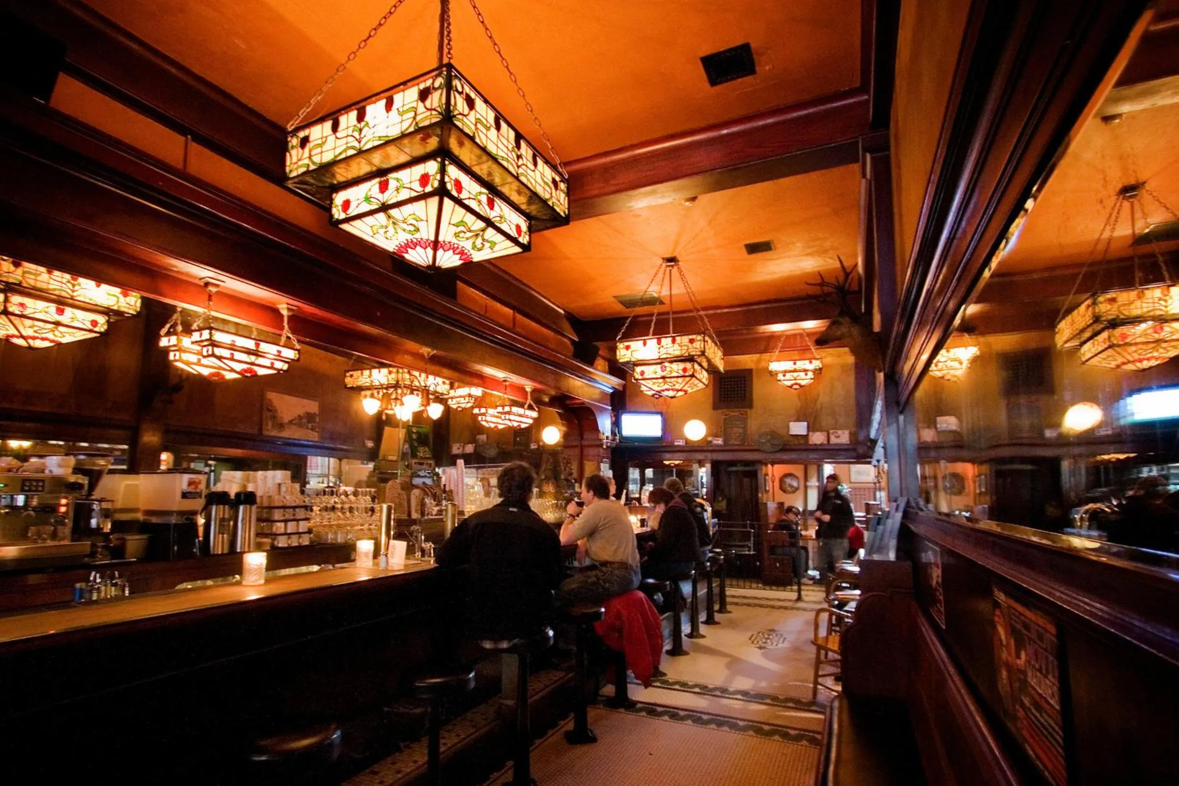 Lounge or bar in McMenamins Olympic Club