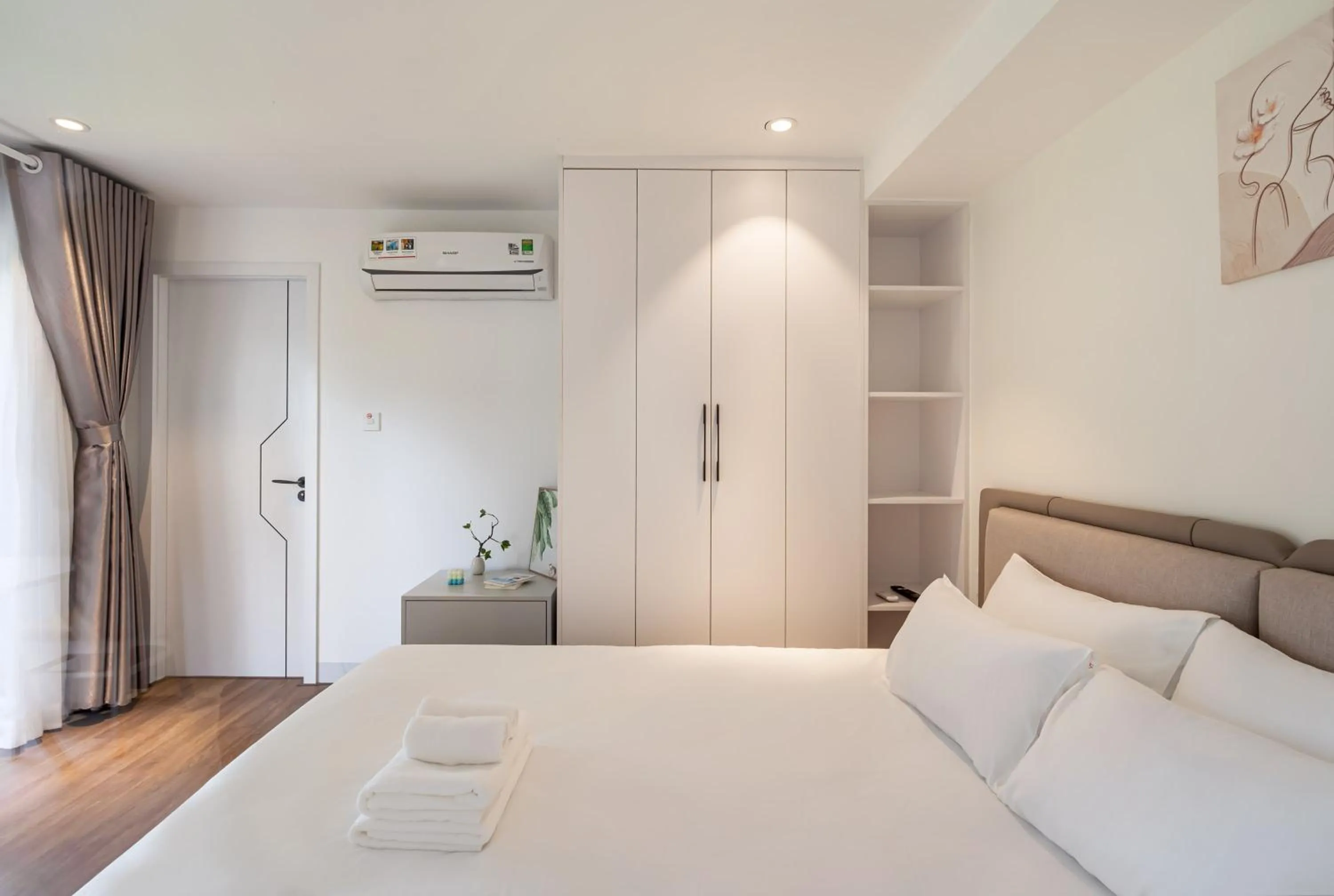 Bedroom, Bed in The Royal Sky - Phu My Hung